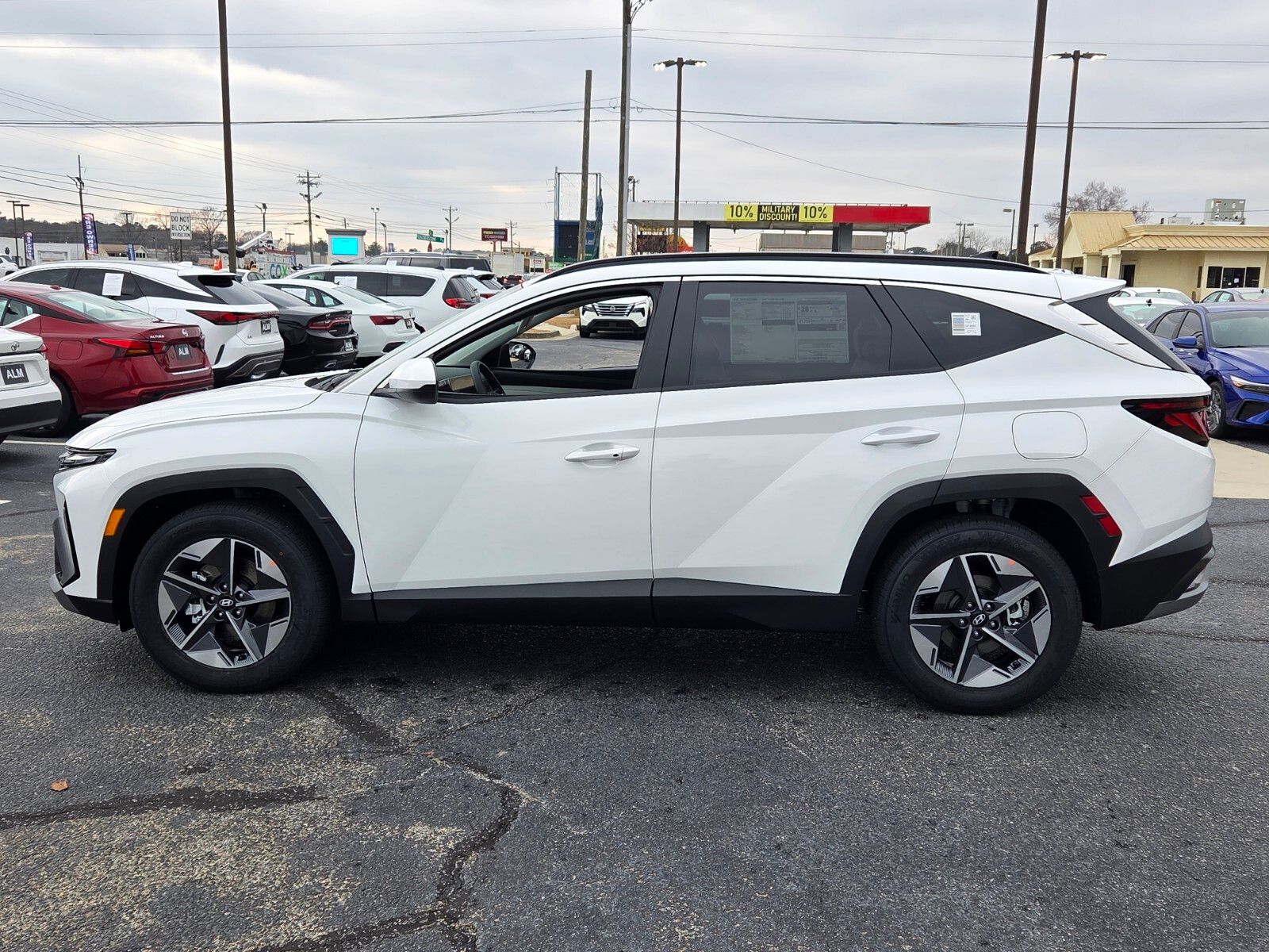 New 2026 White Hyundai SEL image 4