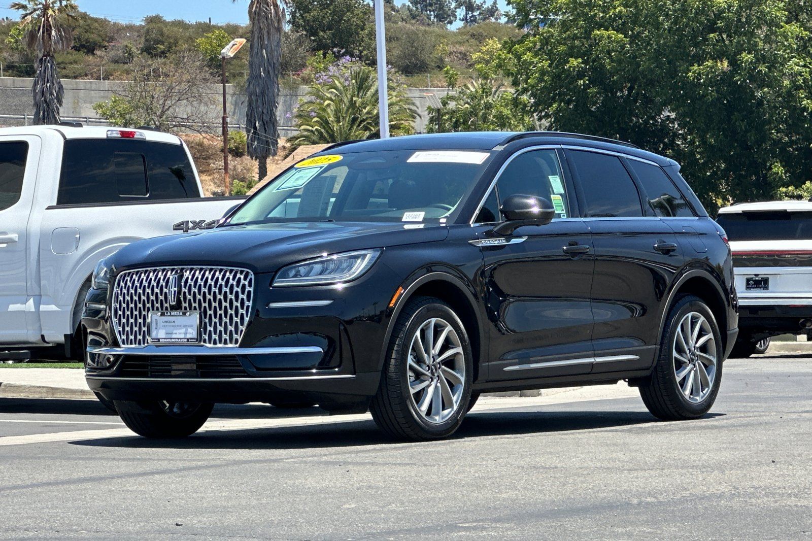 View vehicle photo 7