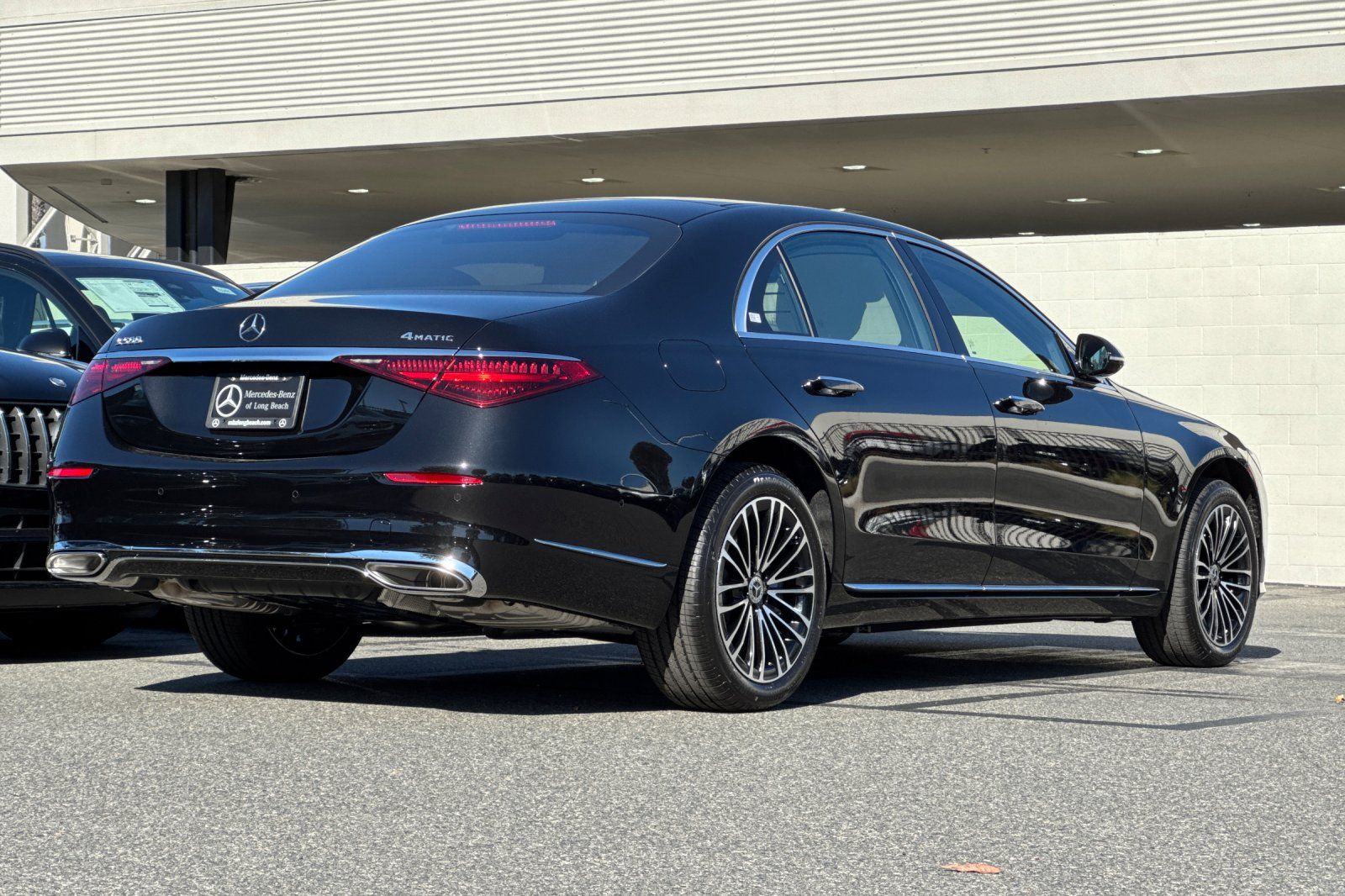 View vehicle photo 5