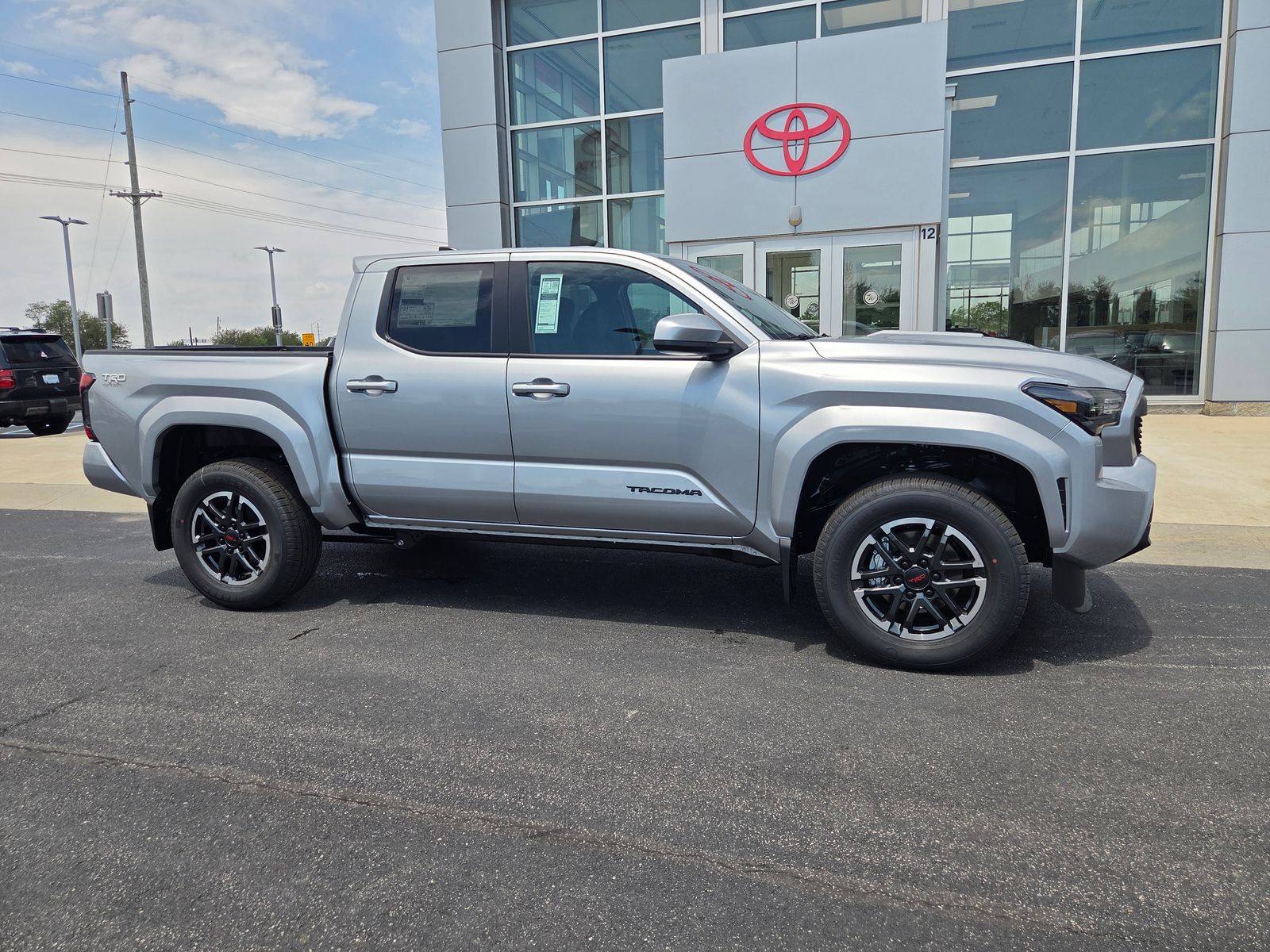 View vehicle photo 2