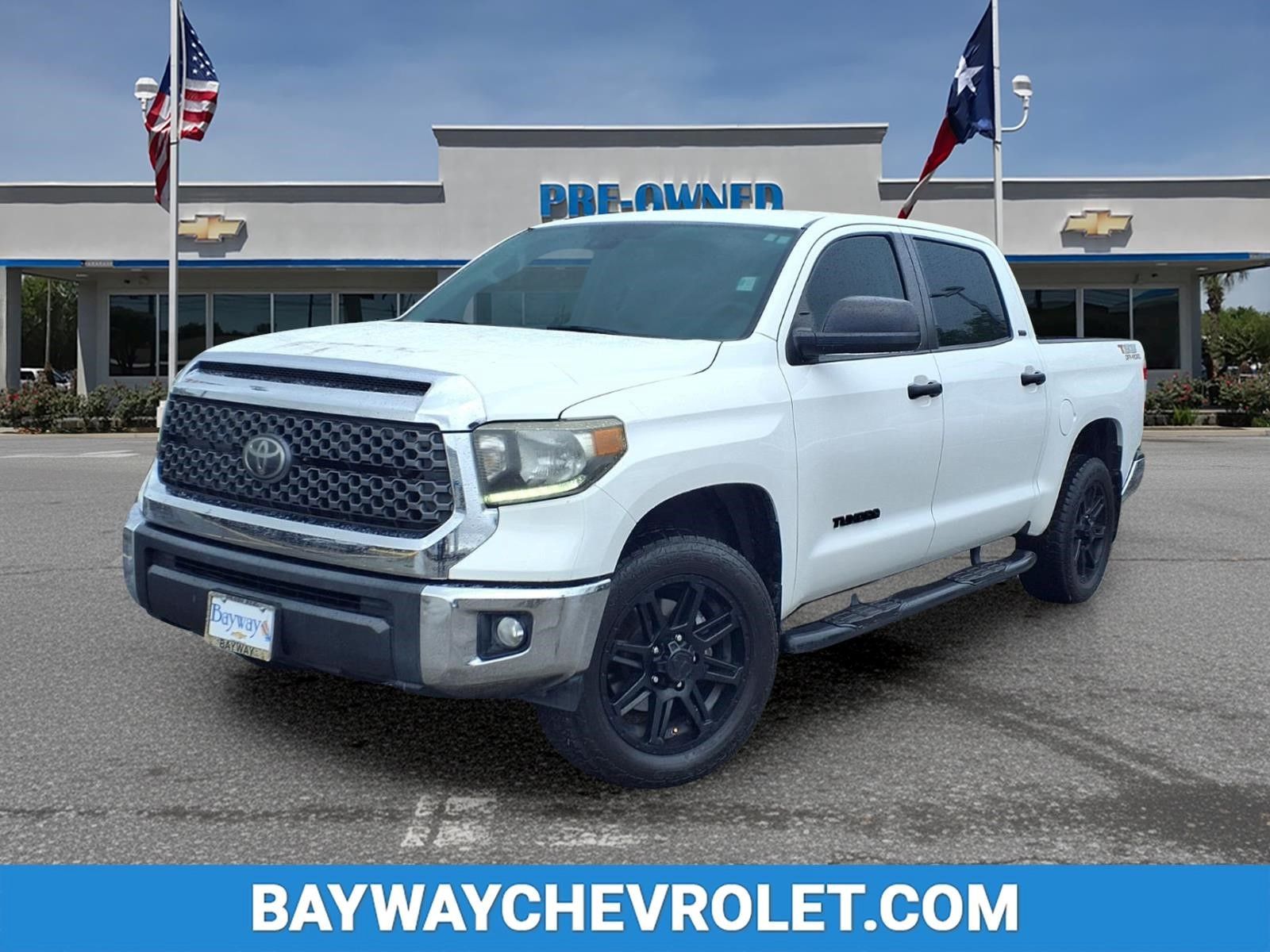 Super White 2019 Toyota Tundra SR5 CrewMax 4.6L Pickup Truck 4X2 6-Speed Automatic Overdrive