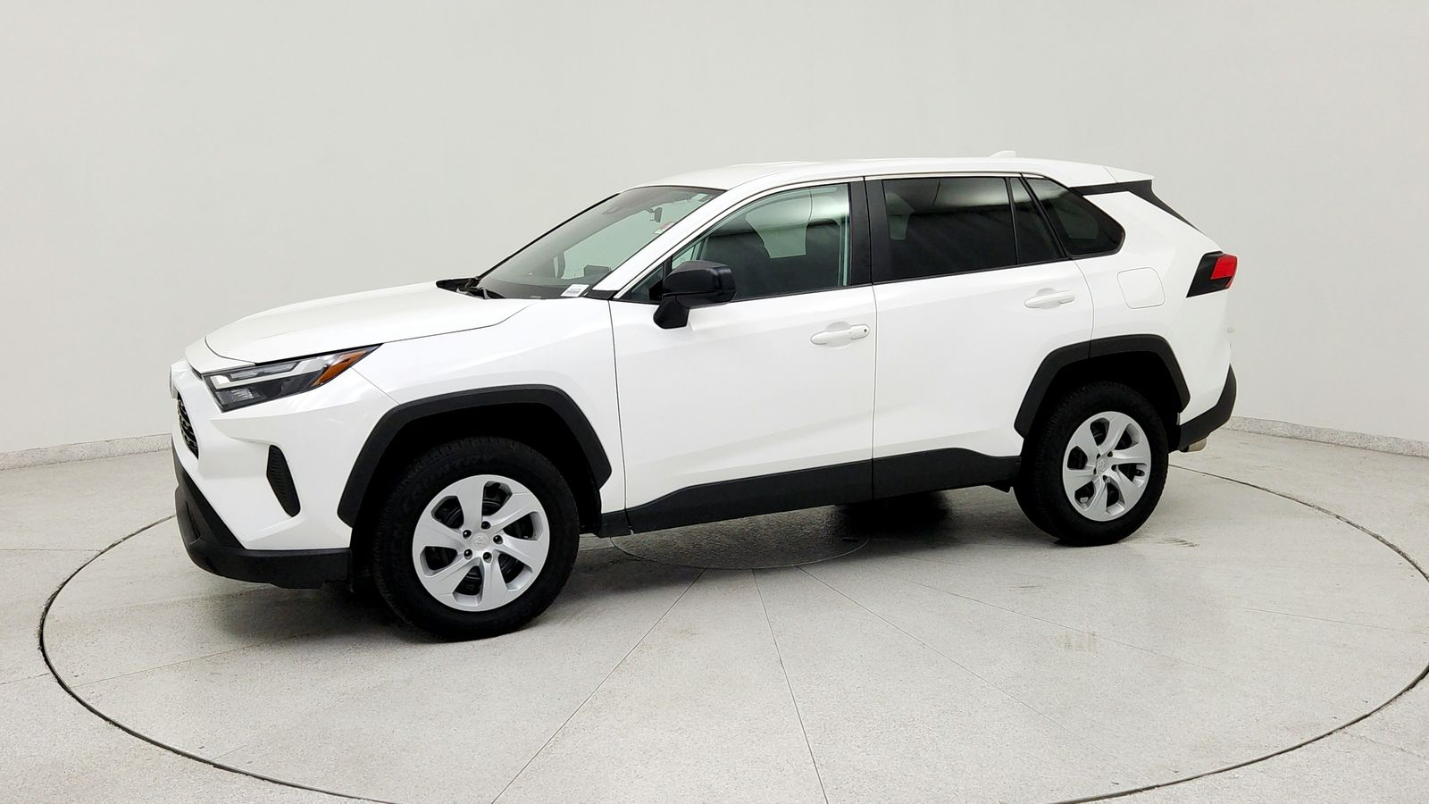 Used 2025 White Toyota LE image 3