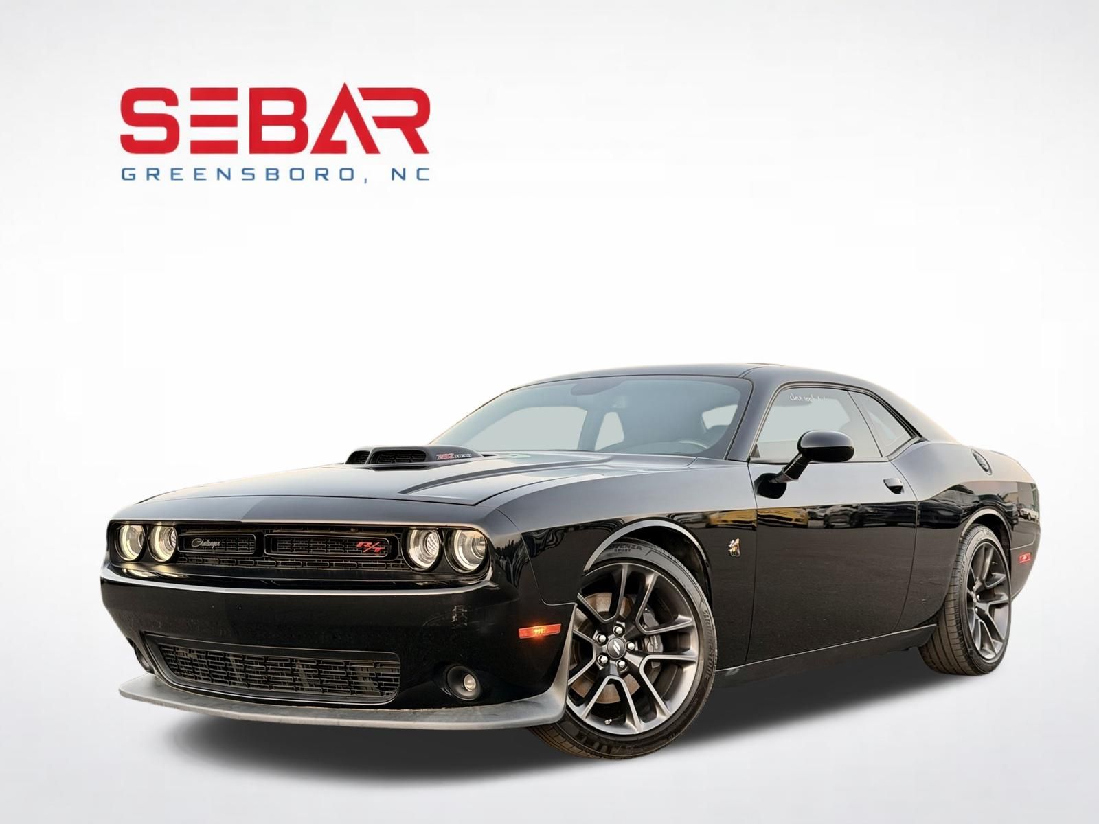 Pitch Black Clearcoat 2021 Dodge Challenger Coupe Rear-Wheel Drive 6-Speed Manual