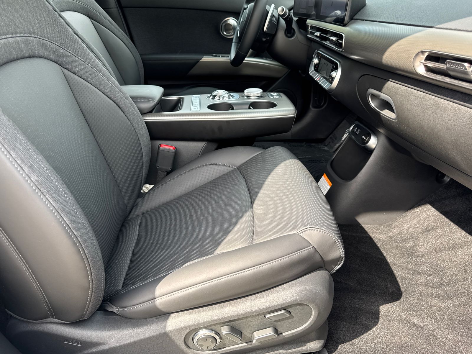 Used 2025 Gray Genesis Standard image 13