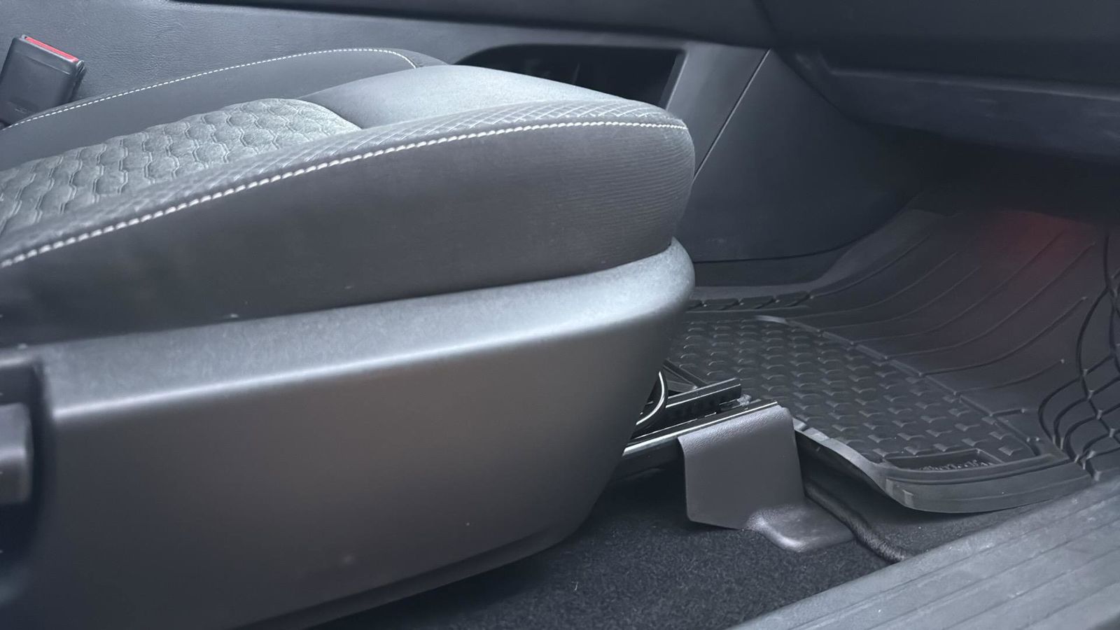 Used Car 2022 Nissan Pathfinder  Sv For Sale Under $25,000 In Austin, Texas