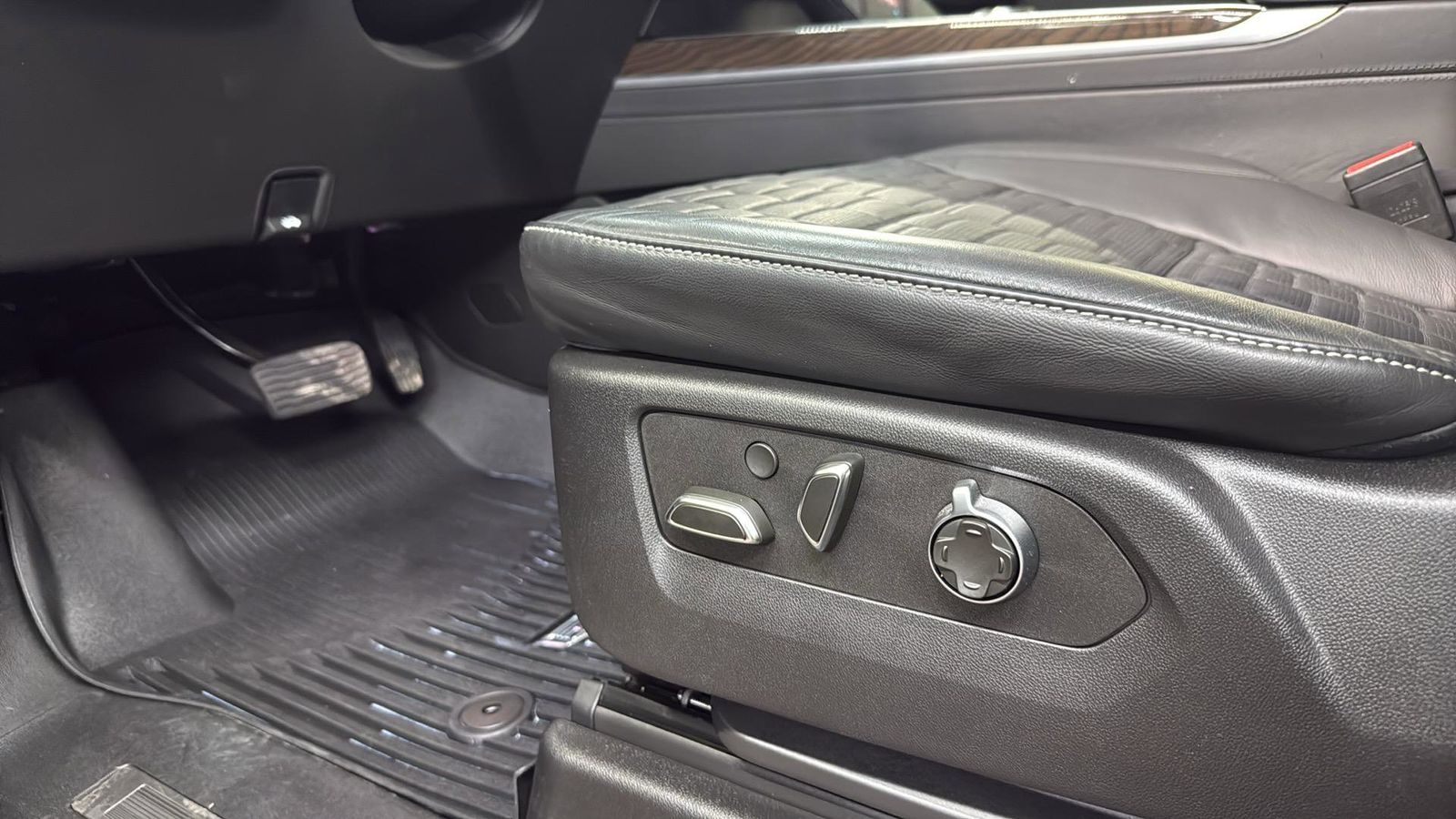 Used Car 2025 Cadillac Escalade  Sport Platinum For Sale Under $120,000 In Austin, Texas