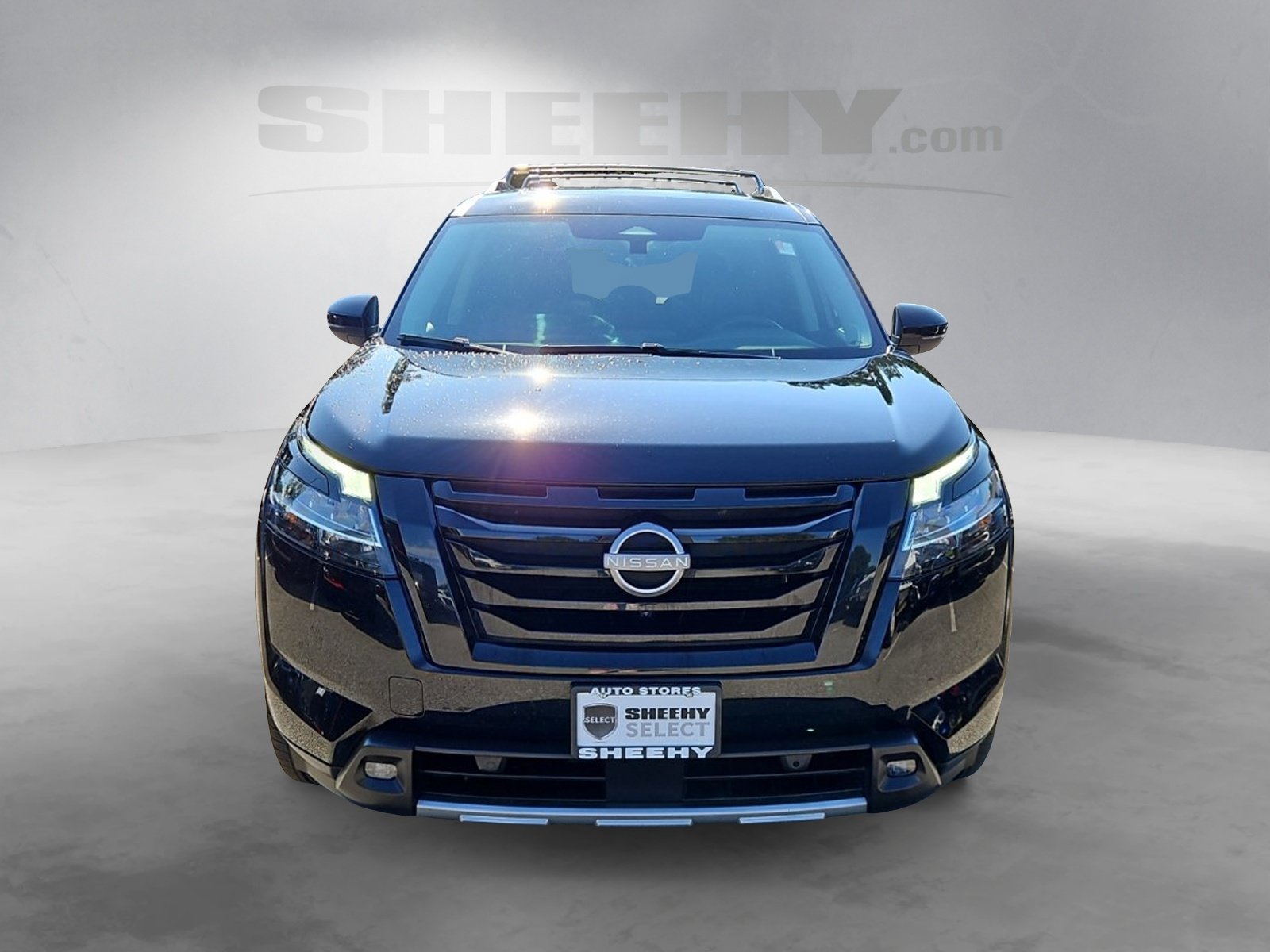 Used 2023 Black Nissan SL image 17