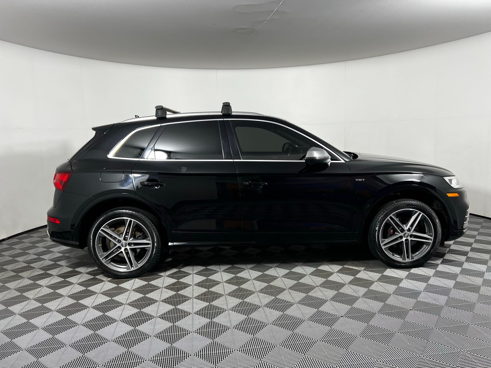 Thumbnail: 2018 Audi SQ5 - 4