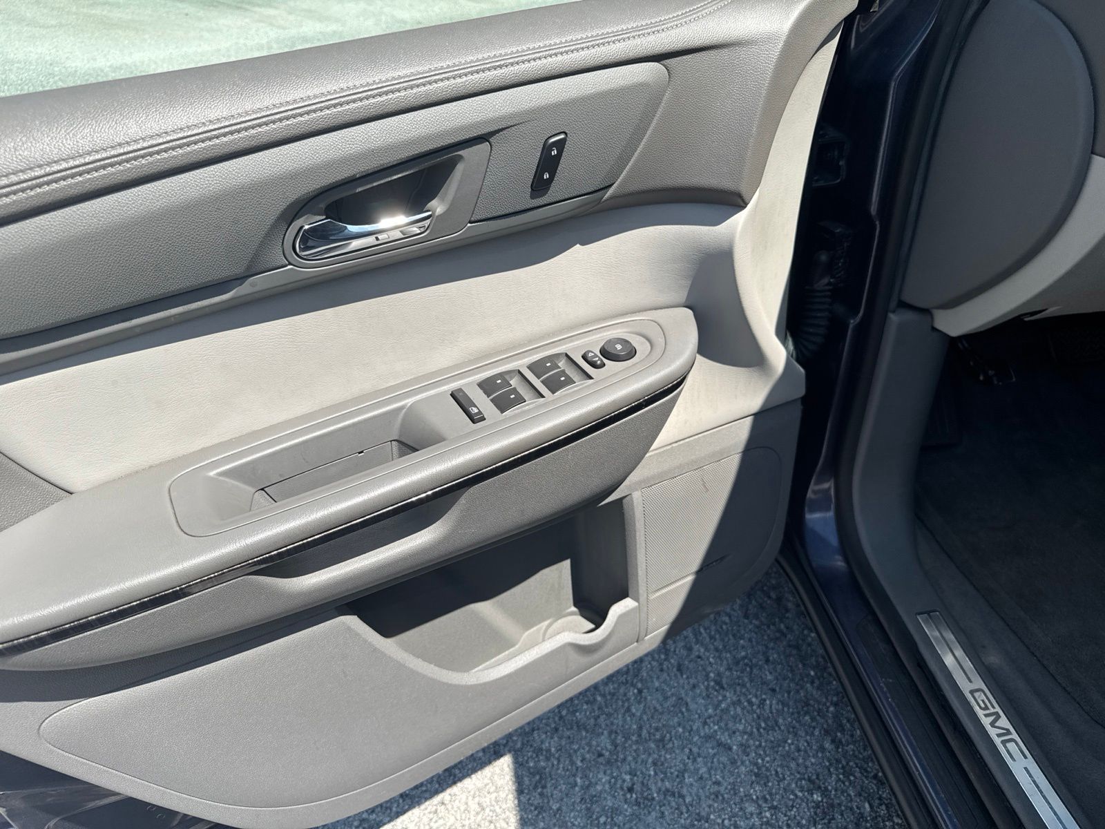 Used 2014 Blue GMC SLT-1 image 13