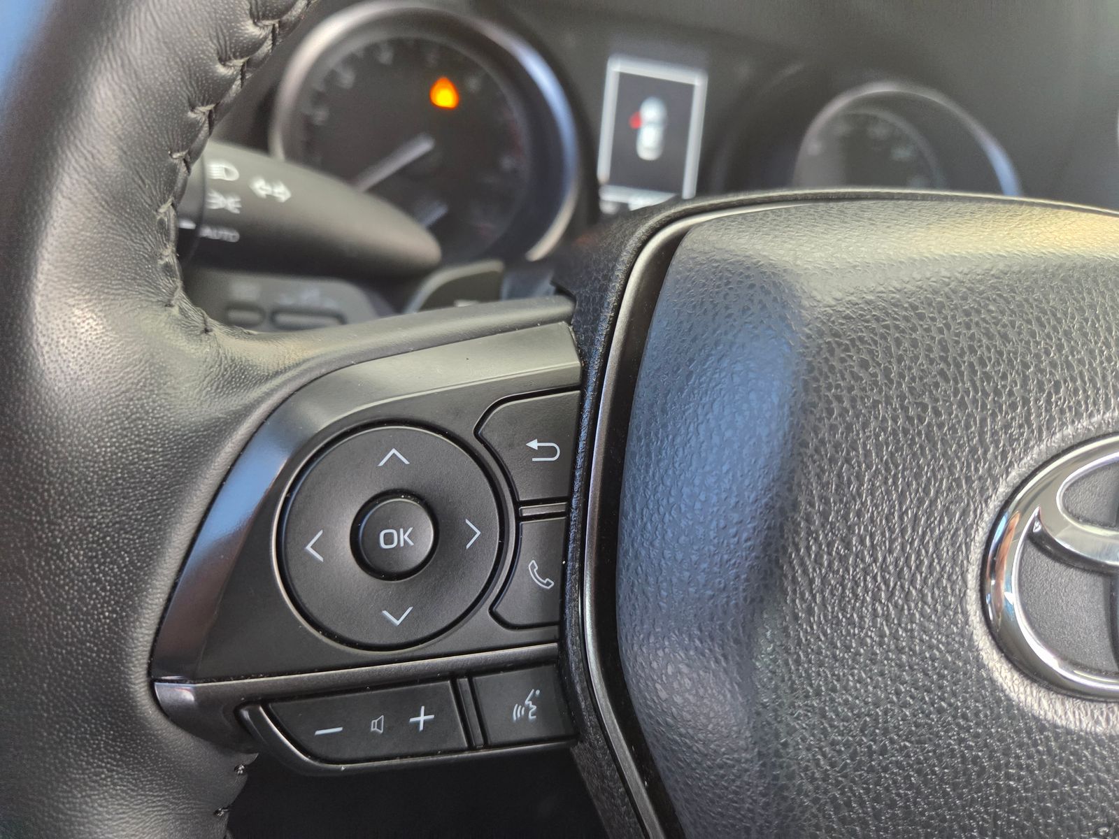 Used 2024 Gray Toyota SE image 28