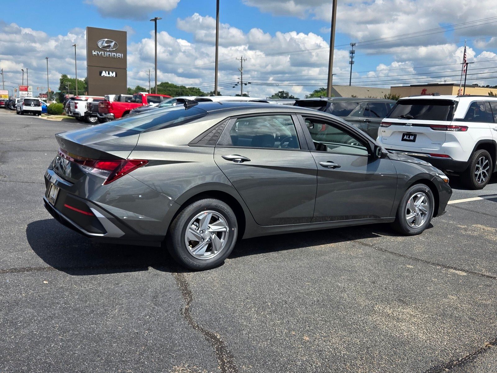 New 2026 Gray HYUNDAI SE image 11
