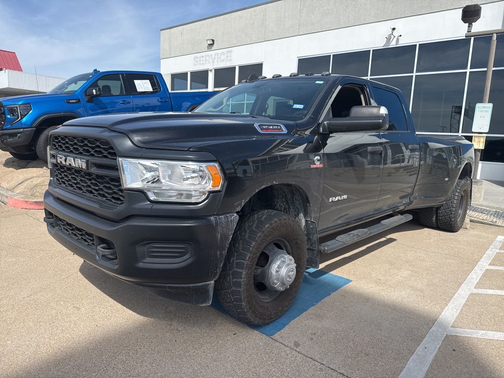 2019 RAM 3500 Tradesman Crew Cab LB DRW 4WD