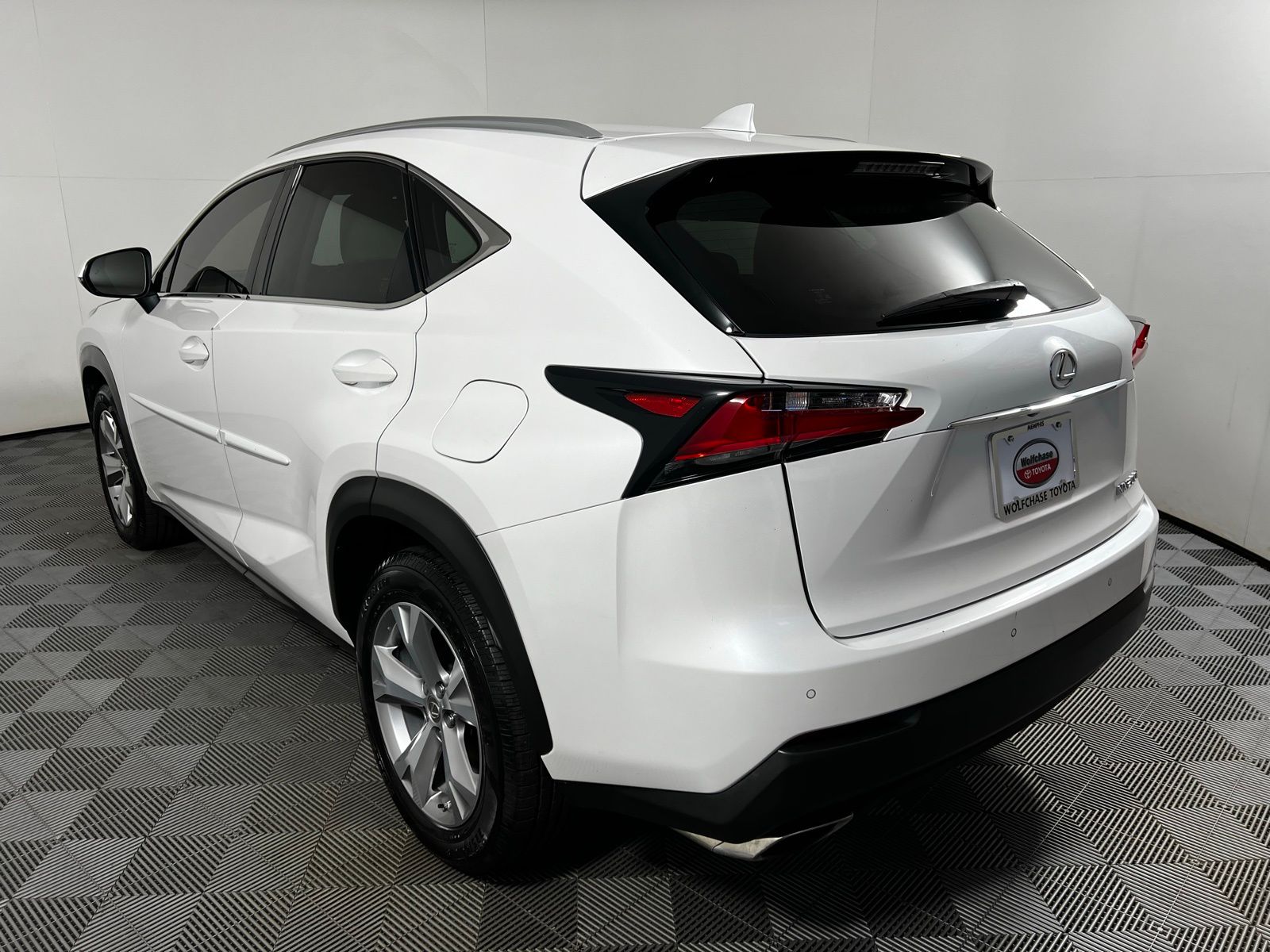 2016 Lexus NX 200t 7