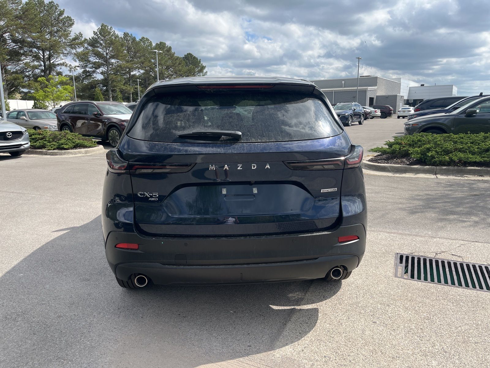 View vehicle photo 4