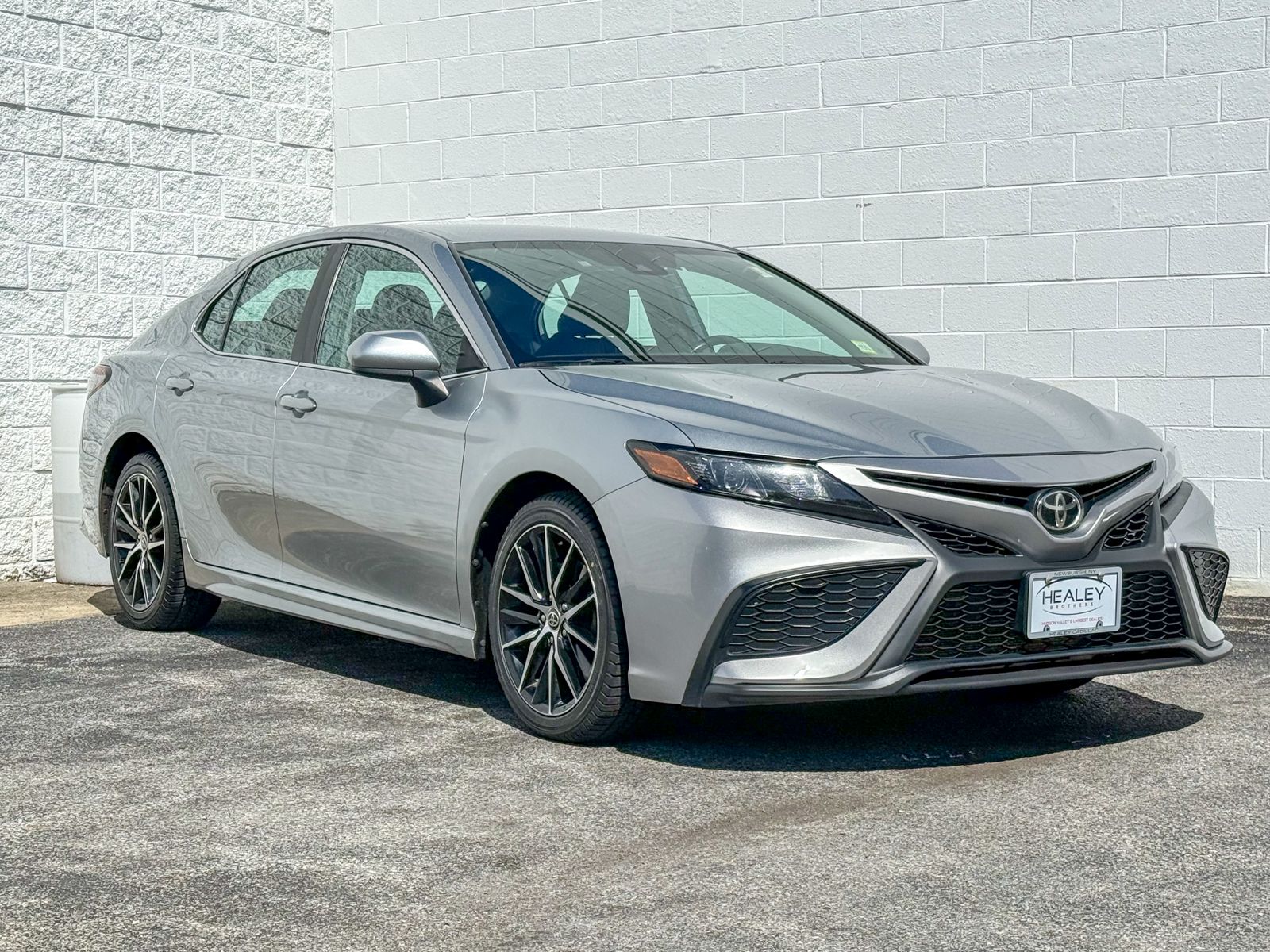 Celestial Silver Metallic 2021 Toyota Camry Sedan Front-Wheel Drive 8-Speed Automatic