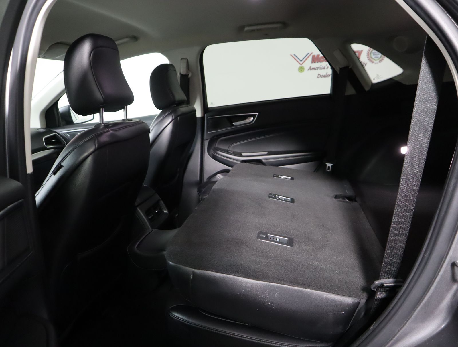 2022 Ford Edge Titanium photo
