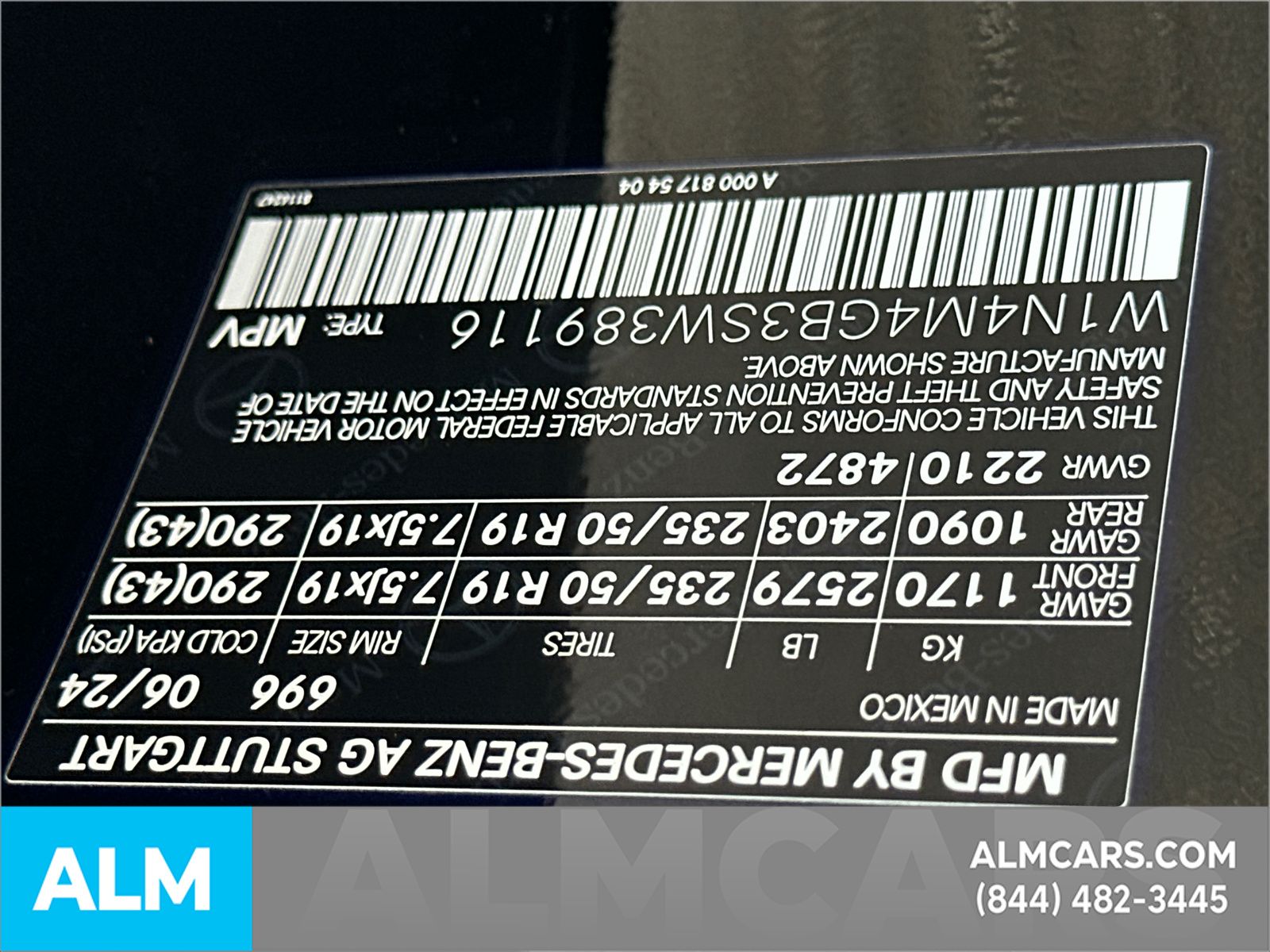 Used 2025 Black Mercedes-Benz GLB 250 image 37