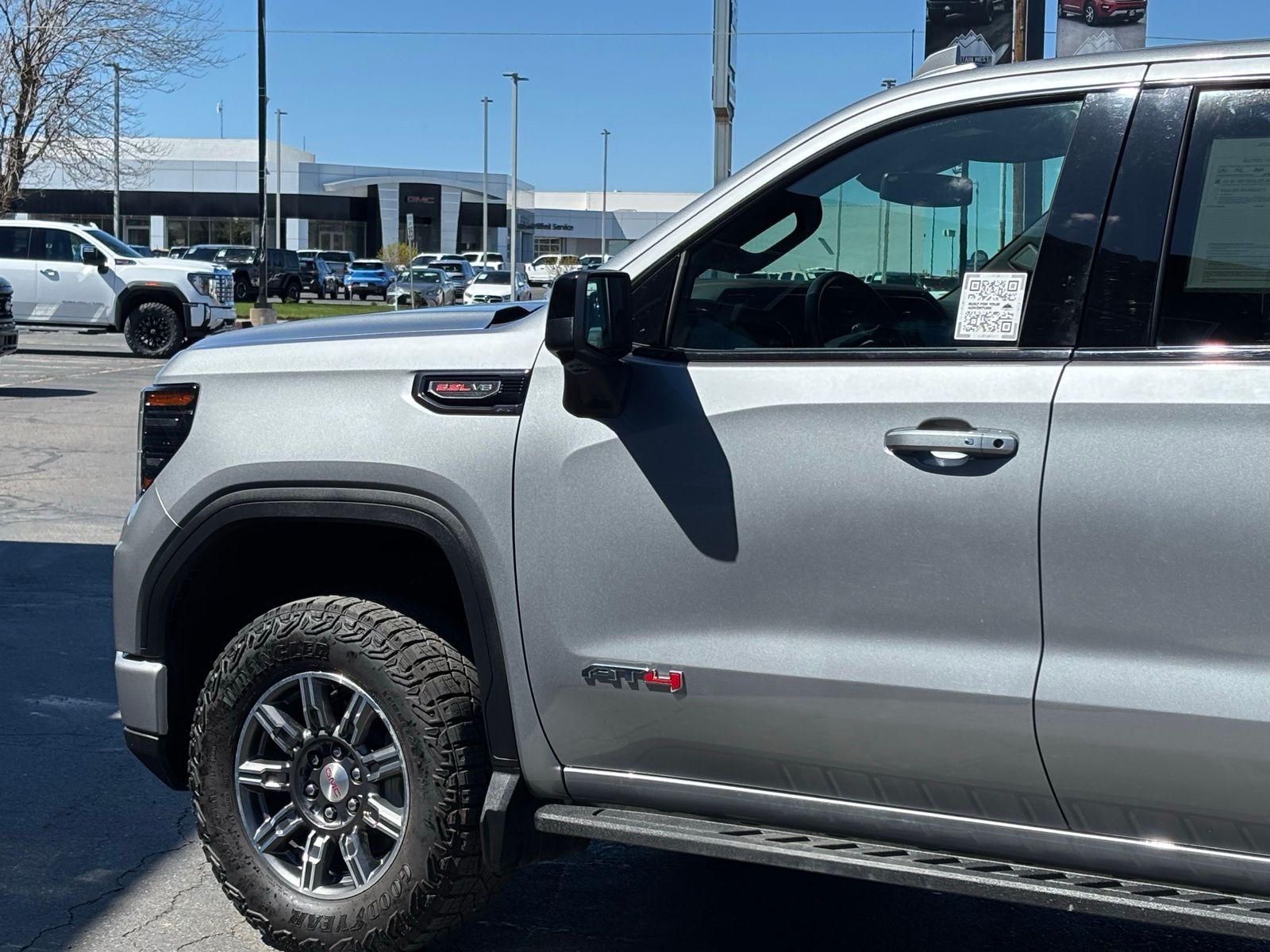 View vehicle photo 3