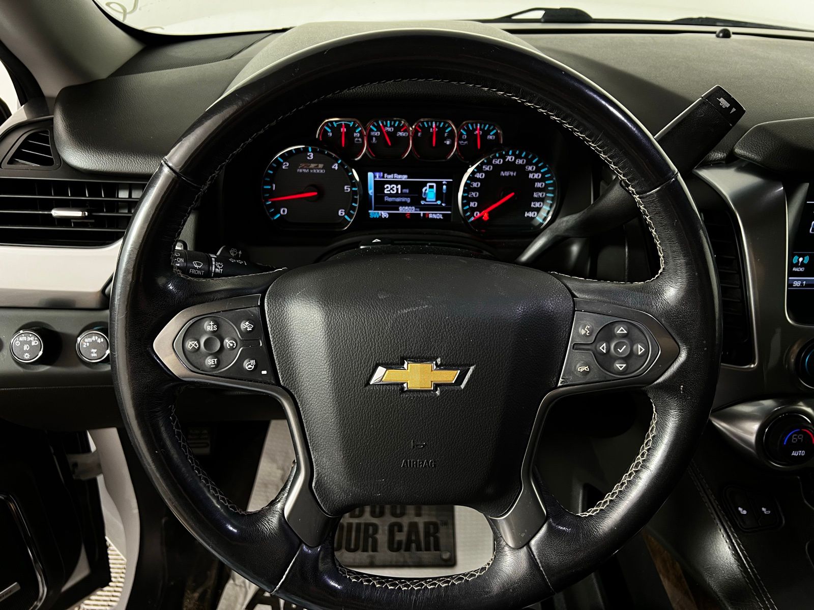 Thumbnail: 2019 Chevrolet Suburban - 8