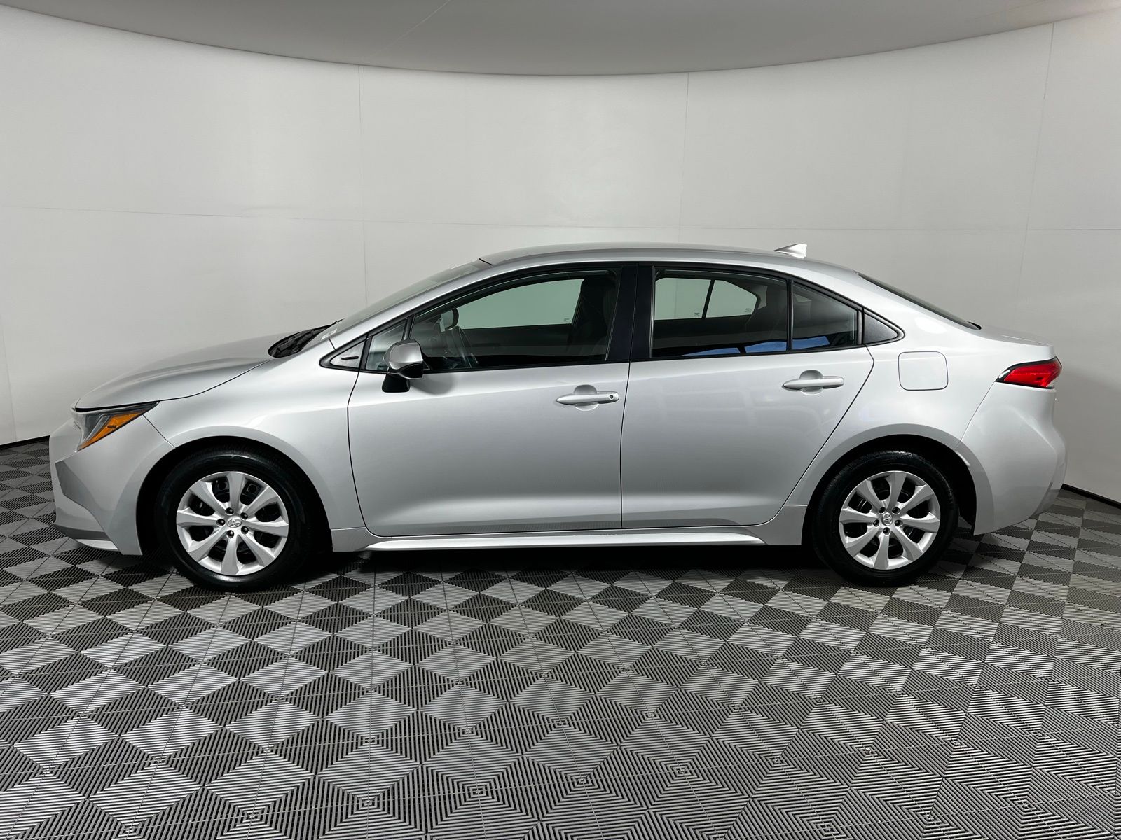 Thumbnail: 2024 Toyota Corolla - 8