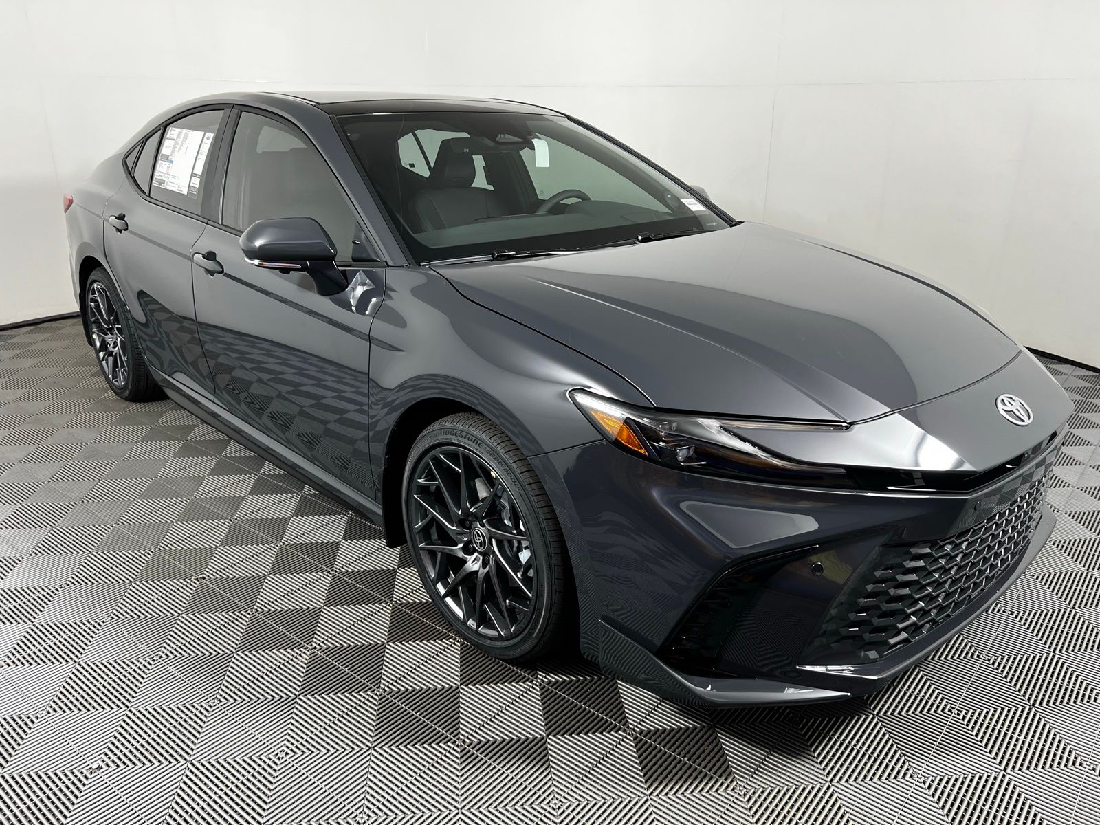 Thumbnail: 2025 Toyota Camry - 3