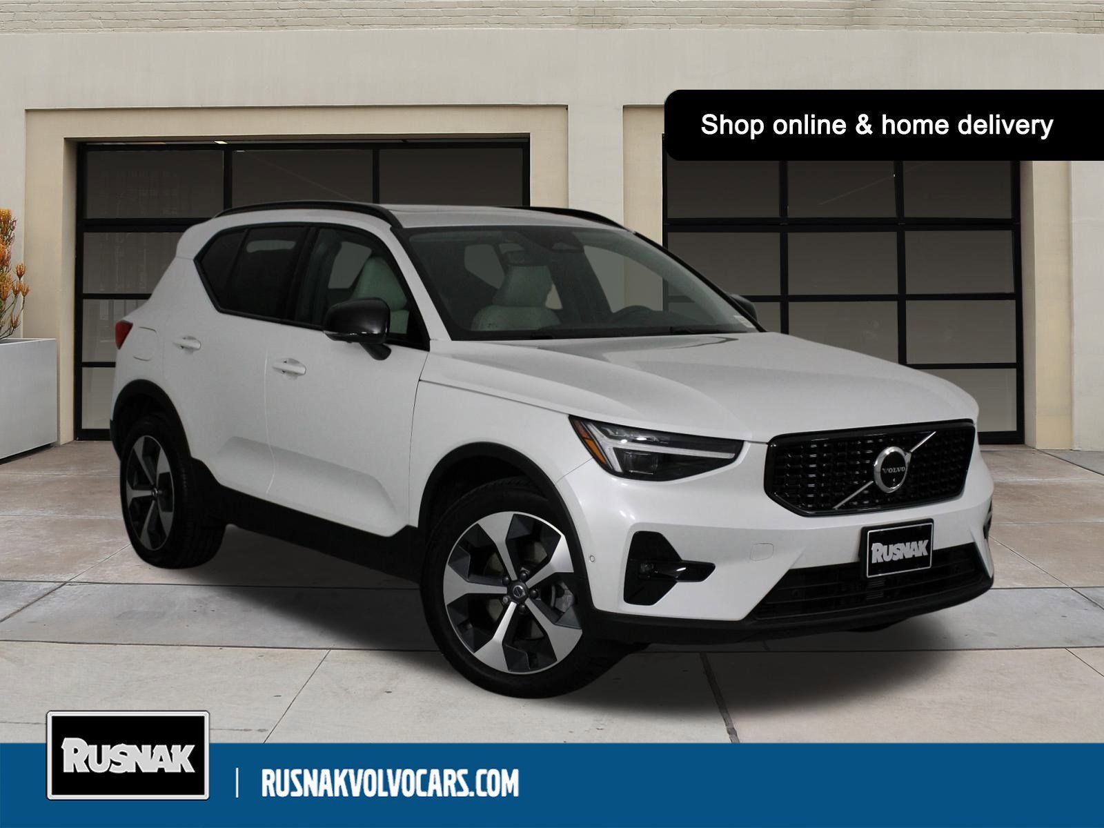 2026 Volvo XC40 B5 Plus AWD