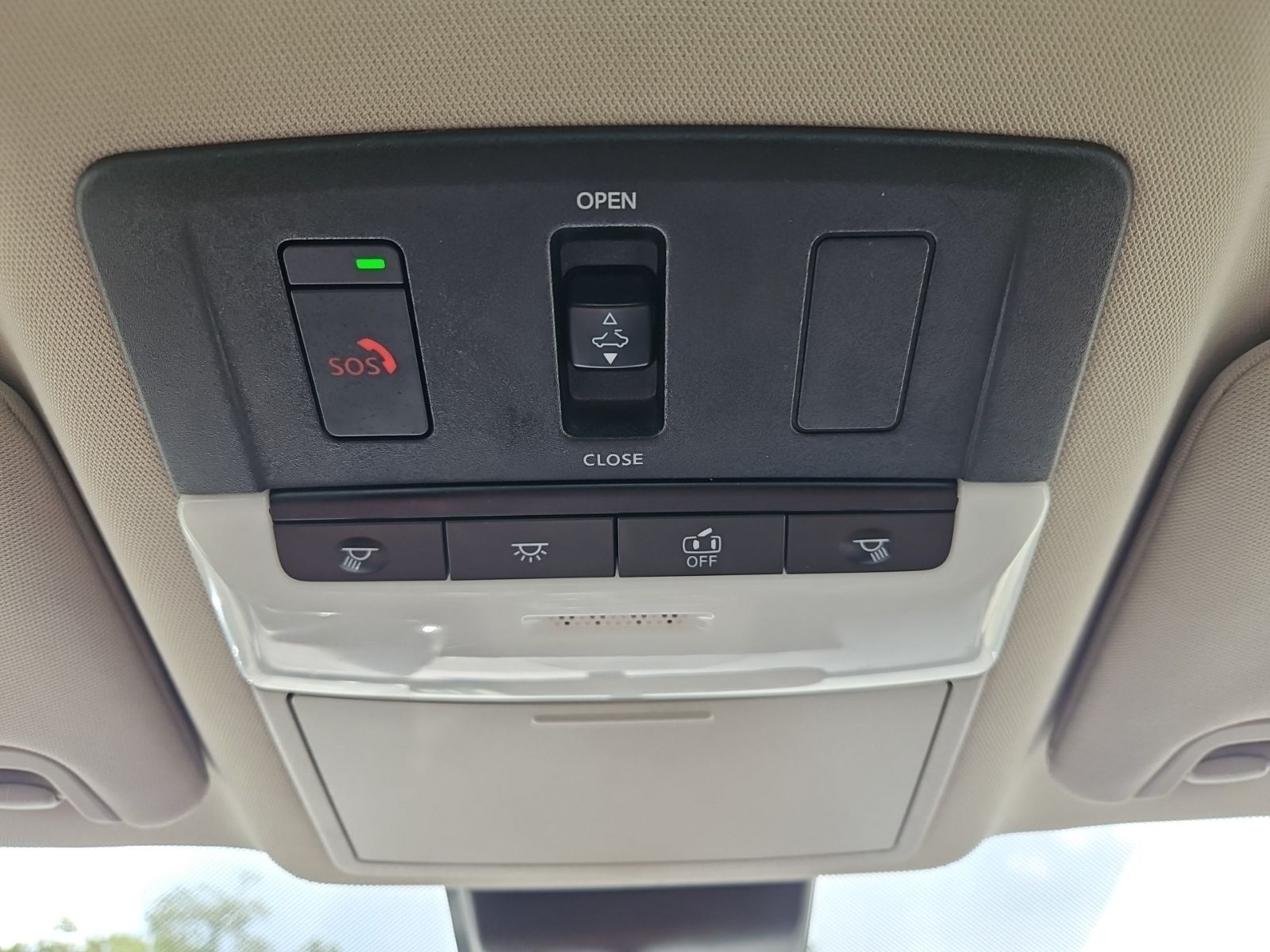 Used 2023 Gray Nissan 2.0 SR image 33