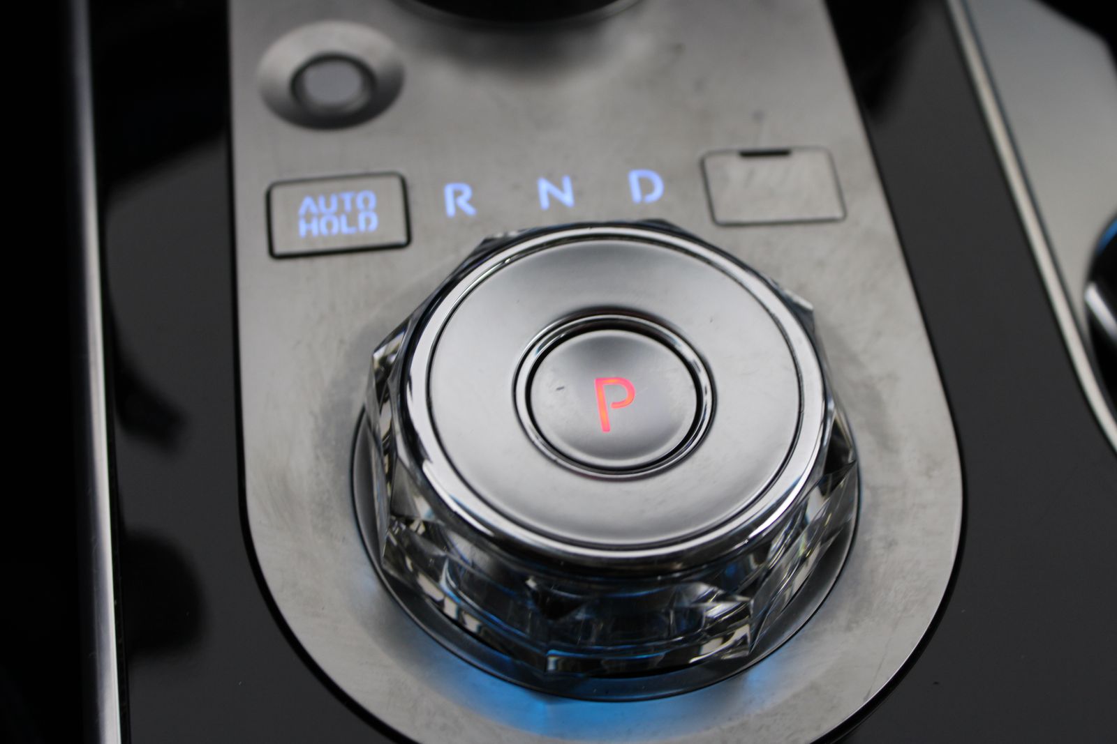 Used 2025 White Genesis 2.5T image 19