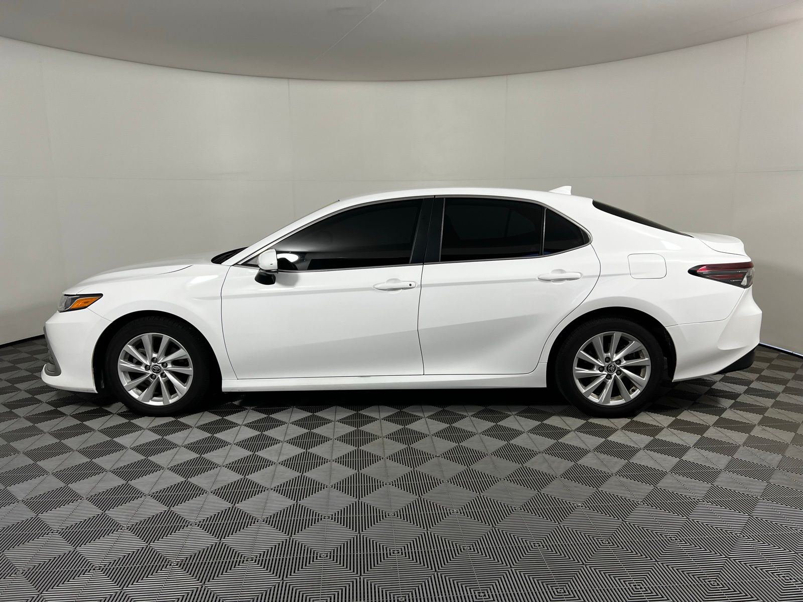 Thumbnail: 2023 Toyota Camry - 8