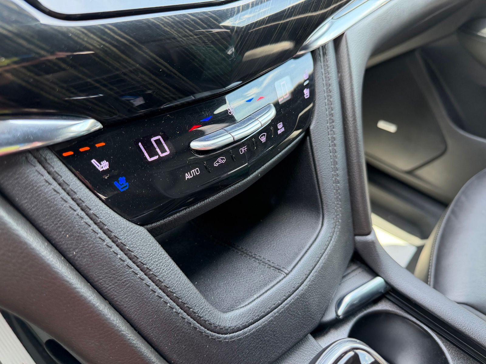2021 Cadillac XT6 image 23