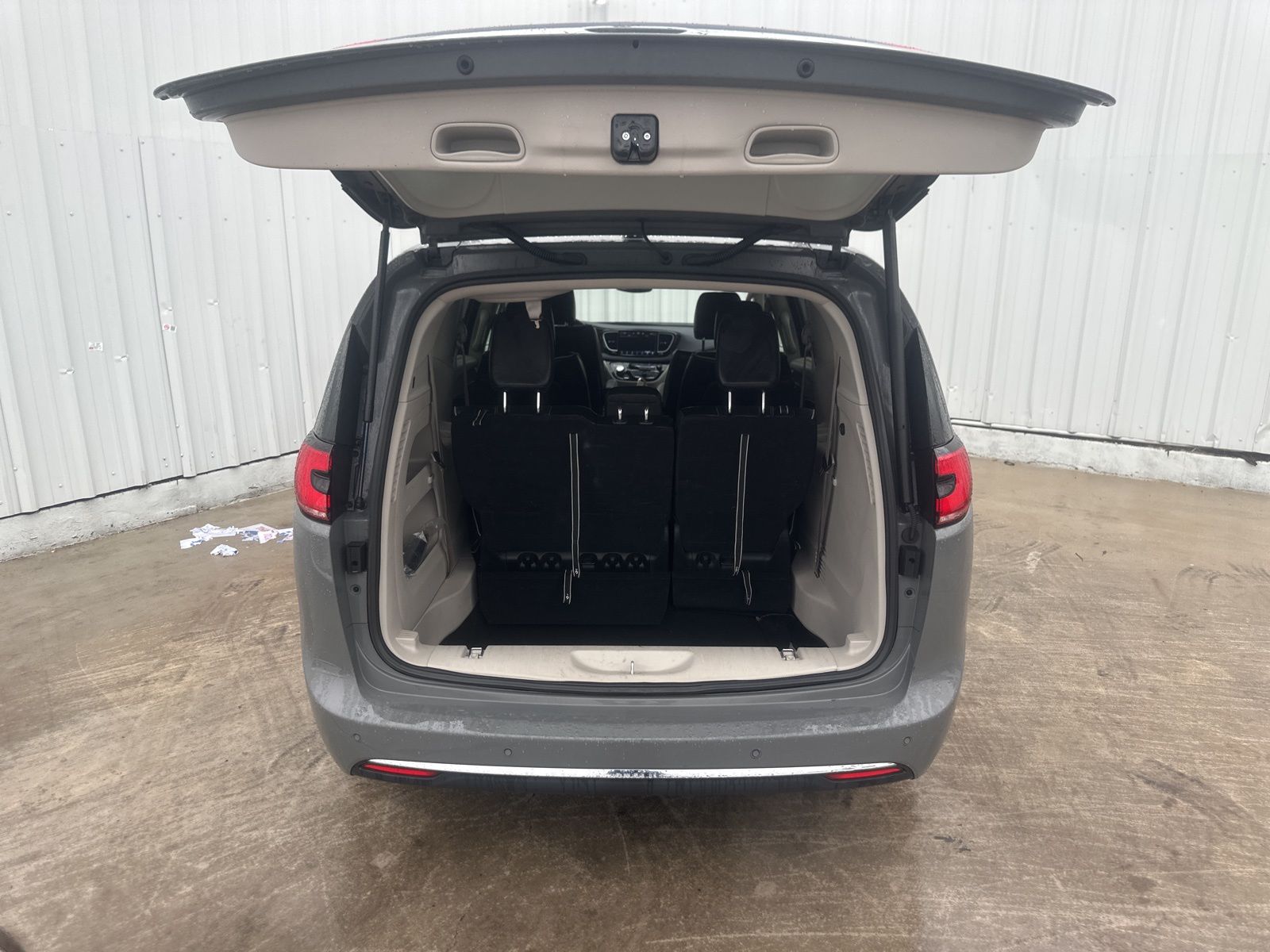 Used Car 2023 Chrysler Pacifica  Limited For Sale Under $30,000 In Austin, Texas