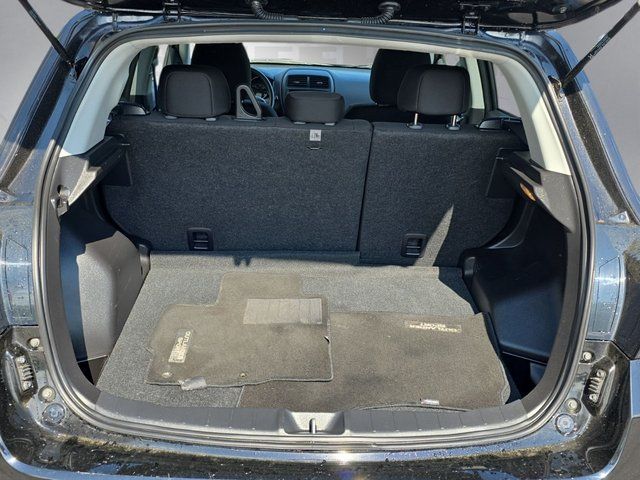 Used 2024  Mitsubishi 2.0 ES image 27