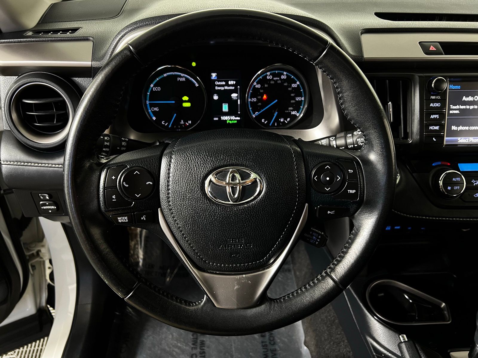 Thumbnail: 2018 Toyota RAV4 - 16