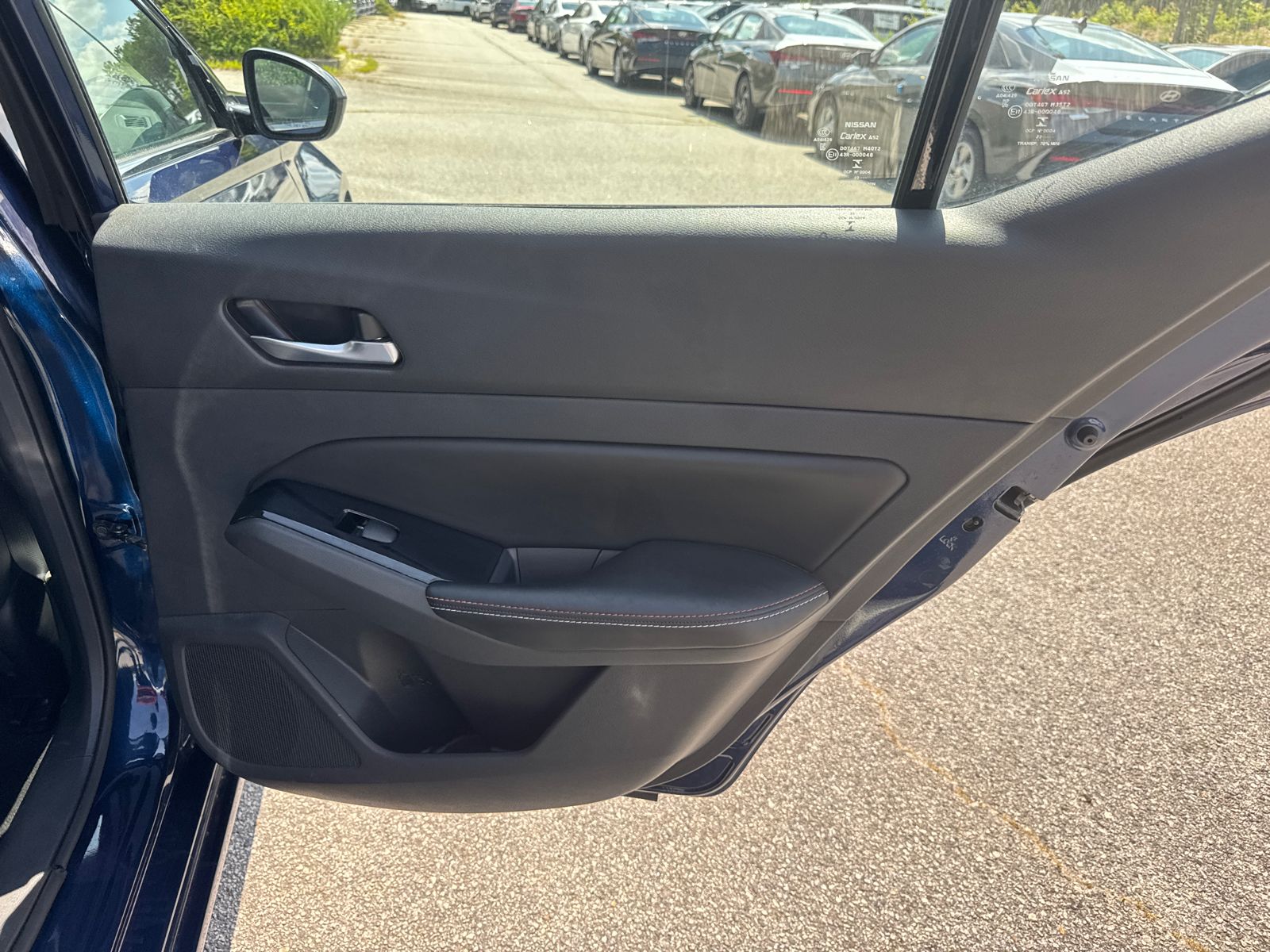 Used 2023 Blue Nissan 2.5 SR image 16