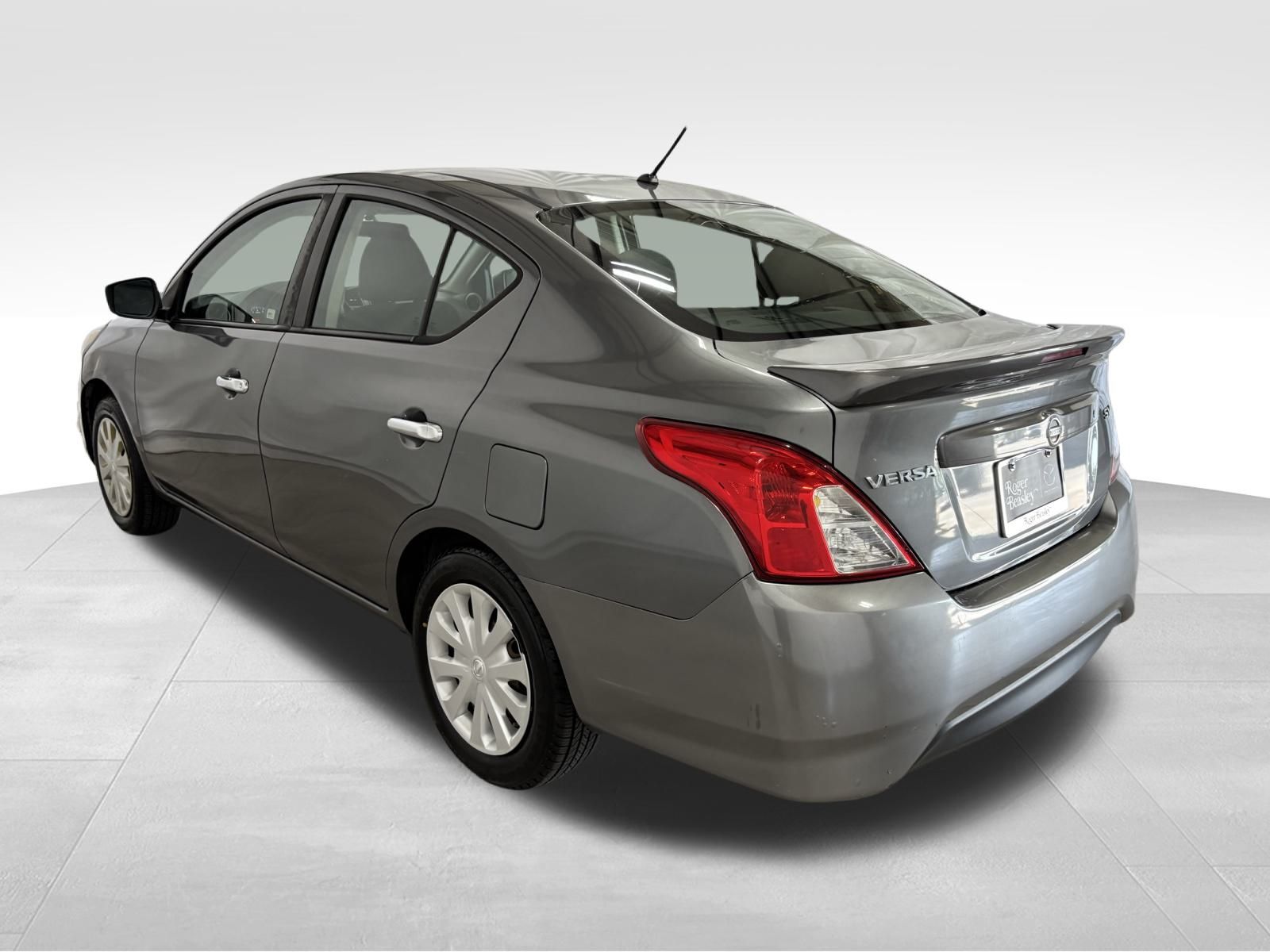 Used Car 2018 Nissan Versa  1.6 Sv For Sale Under $10,000 In Austin, Texas