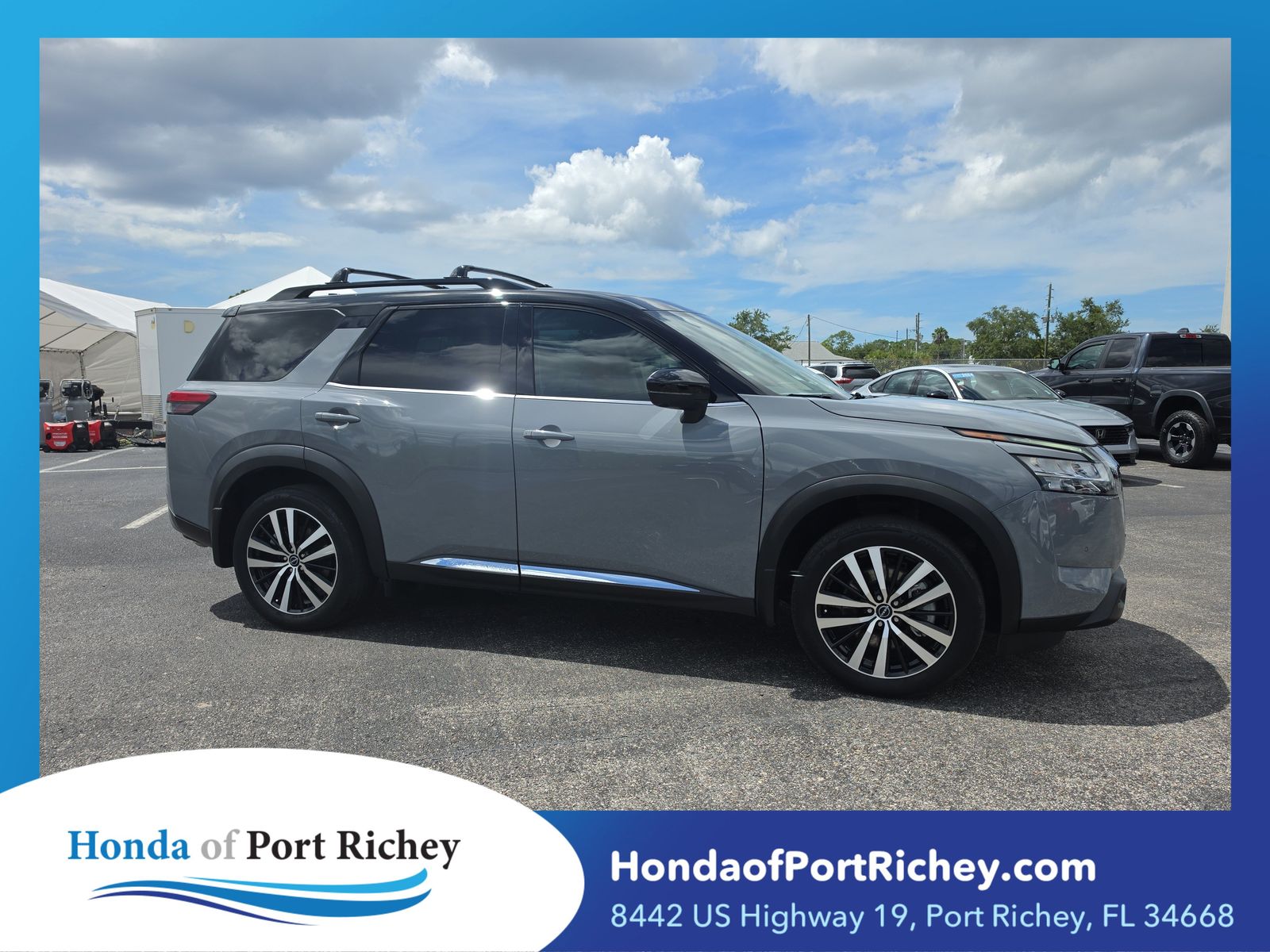 Super Black 2024 Nissan Pathfinder SUV / Crossover Front-Wheel Drive 9-Speed Automatic