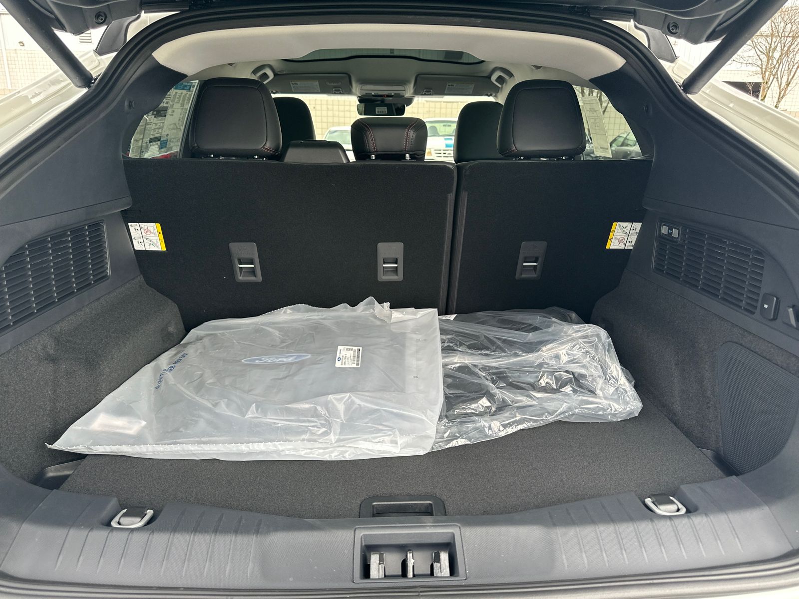 New 2026 Star White Metallic Tri-coat Ford Premium image 19