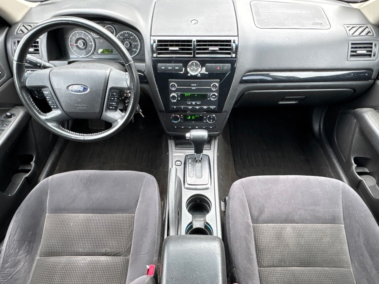 Used 2008 Dune Pearl Clearcoat Metallic Ford SEL image 3