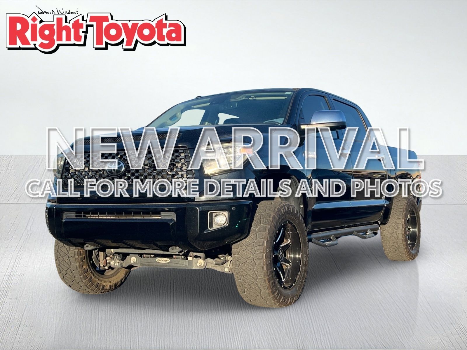 Midnight Black Metallic 2018 Toyota Tundra Pickup Truck Four-Wheel Drive 6-Speed Automatic Overdrive