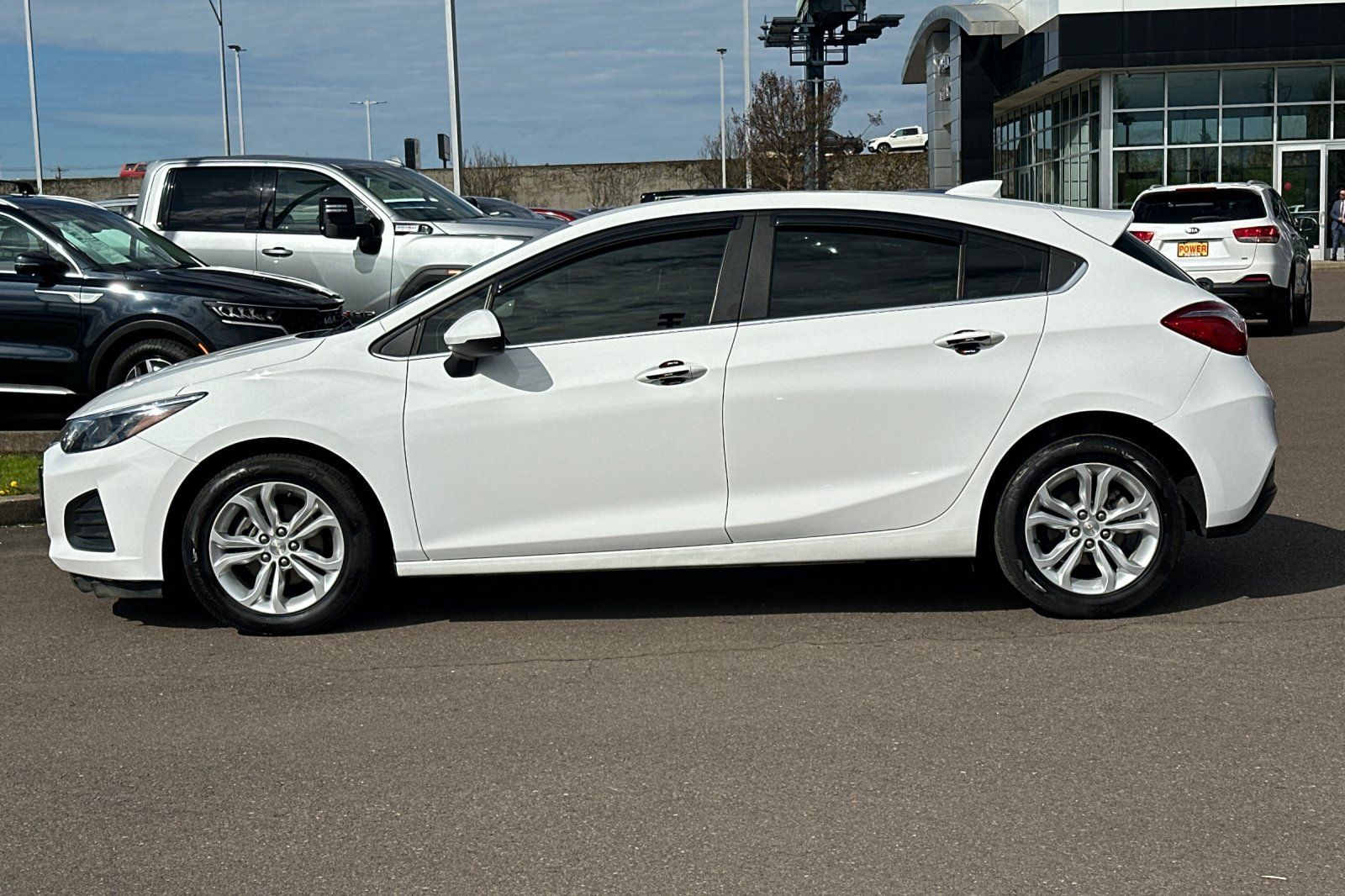 View vehicle photo 7