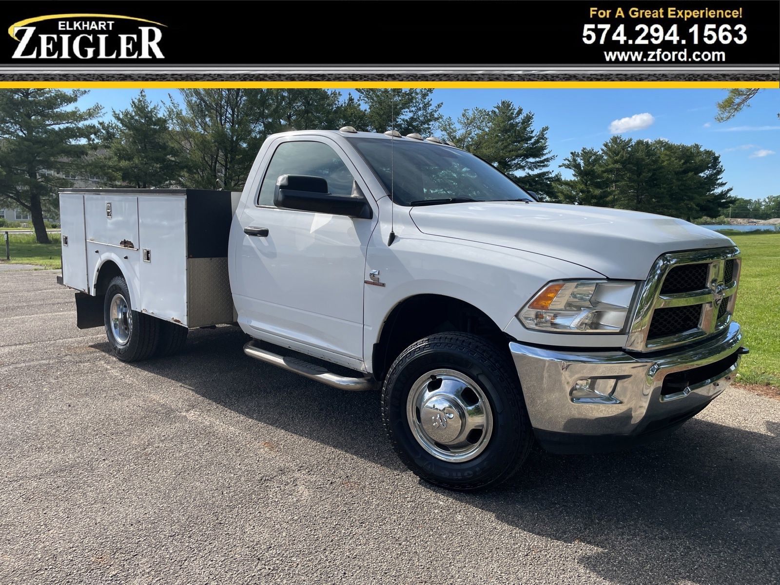 Bright White Clearcoat 2017 RAM 3500 Chassis Pickup Truck 4X2 6-Speed Automatic