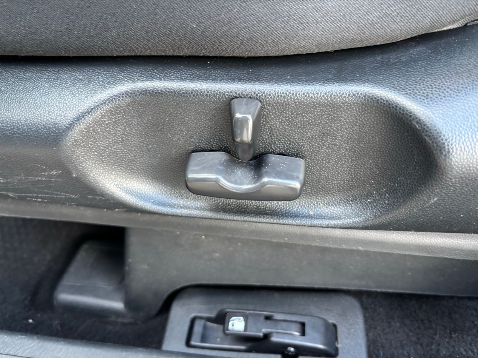 Used Car 2009 Mazda Cx-9  Sport For Sale Under $10,000 In Austin, Texas