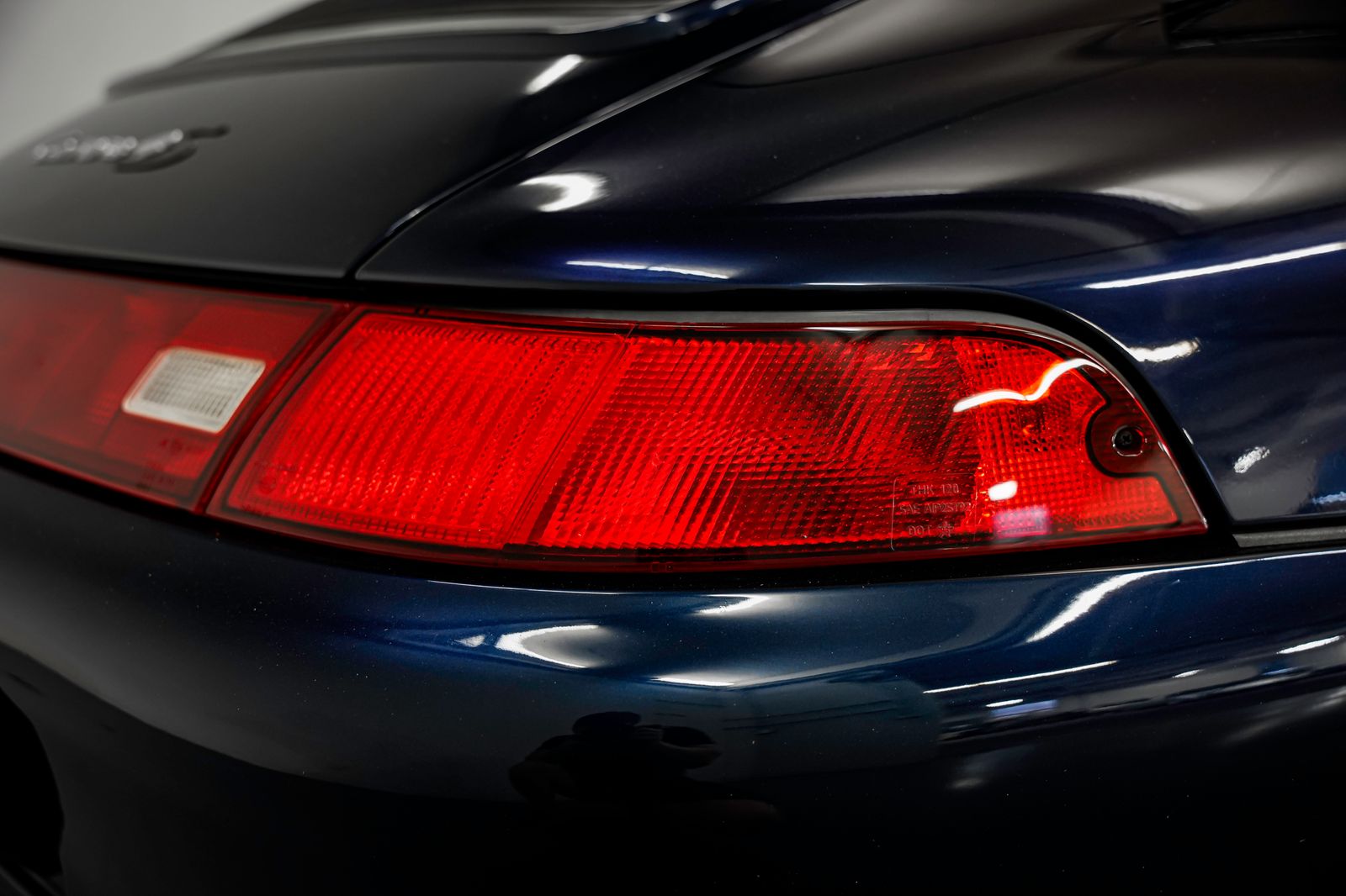 1996 Porsche 911 Carrera 4S — photo 37