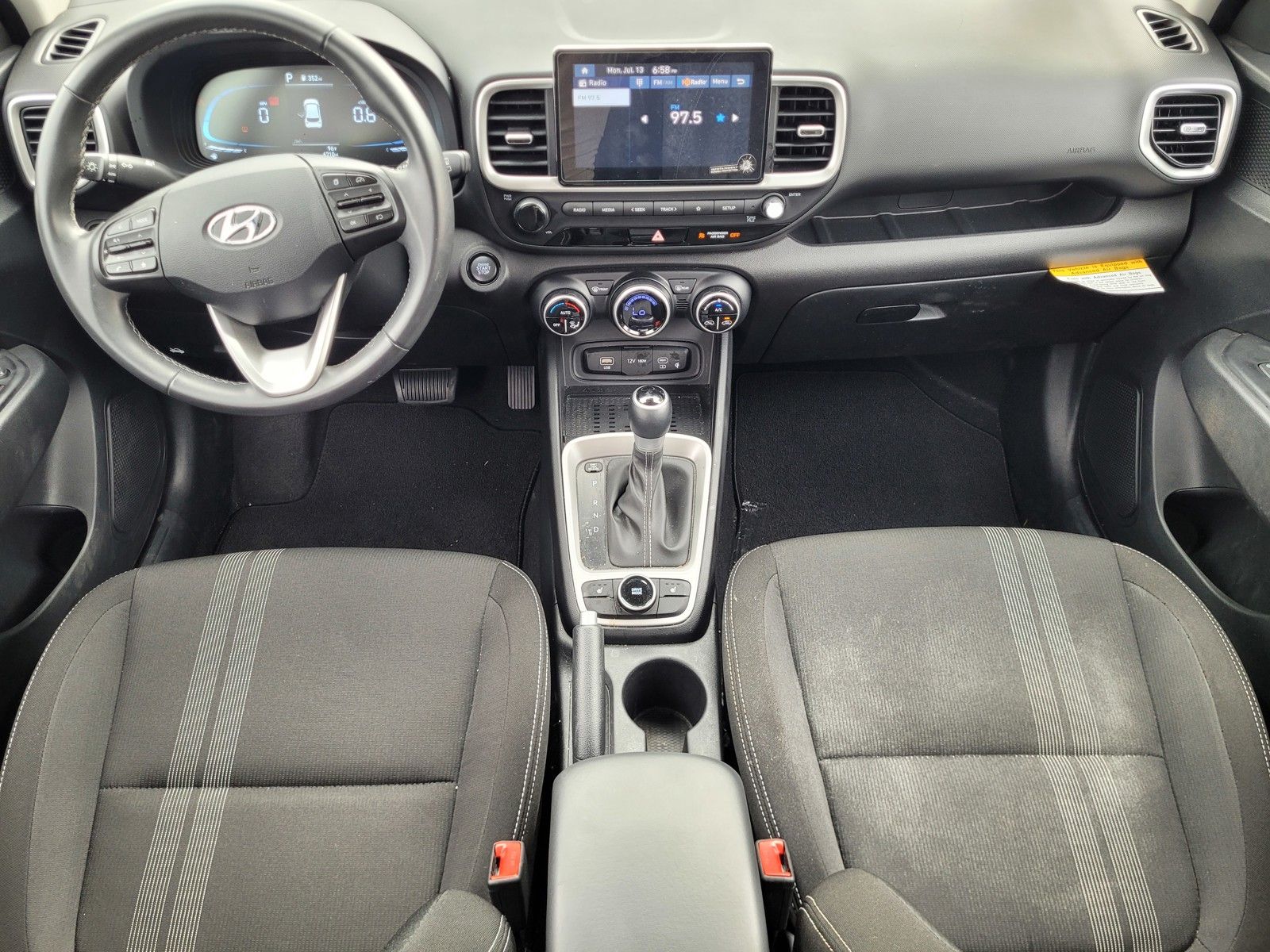 2026 Hyundai Venue SEL - Photo 17