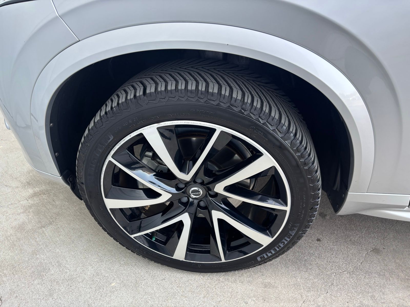 Used Car 2019 Volvo Xc90  T6 Momentum For Sale Under $25,000 In Austin, Texas