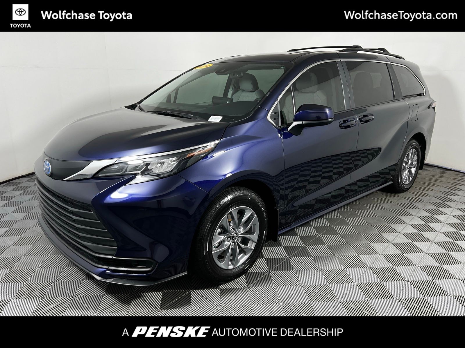 2024 Toyota Sienna LE -
                Cordova, TN