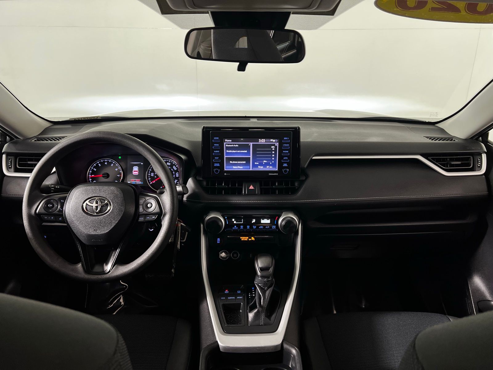 Thumbnail: 2020 Toyota RAV4 - 21