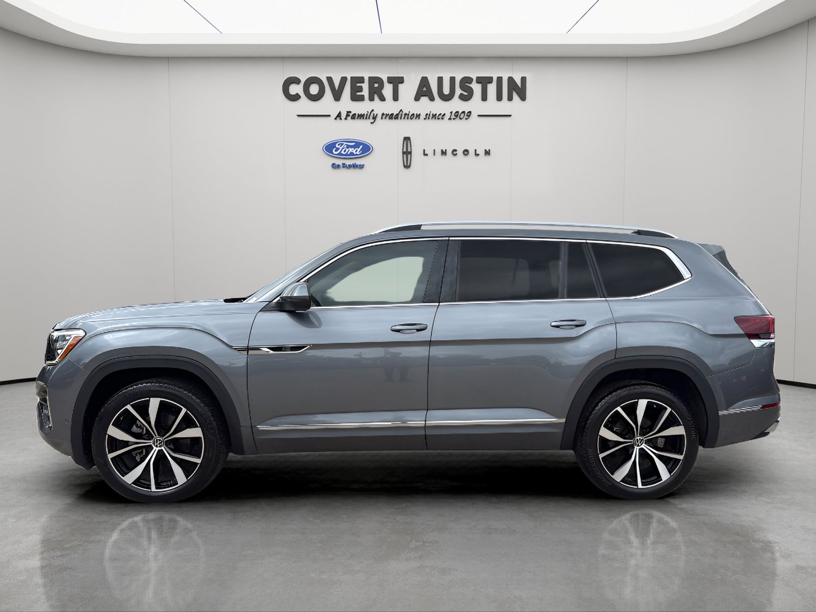 Used Car 2024 Volkswagen Atlas  2.0t Sel Premium R-line For Sale Under $40,000 In Austin, Texas