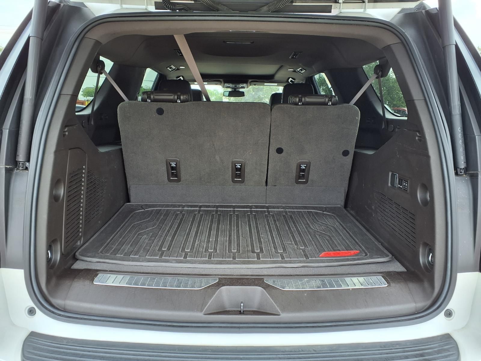 2021 GMC Yukon XL Denali White at Toyota of Victoria