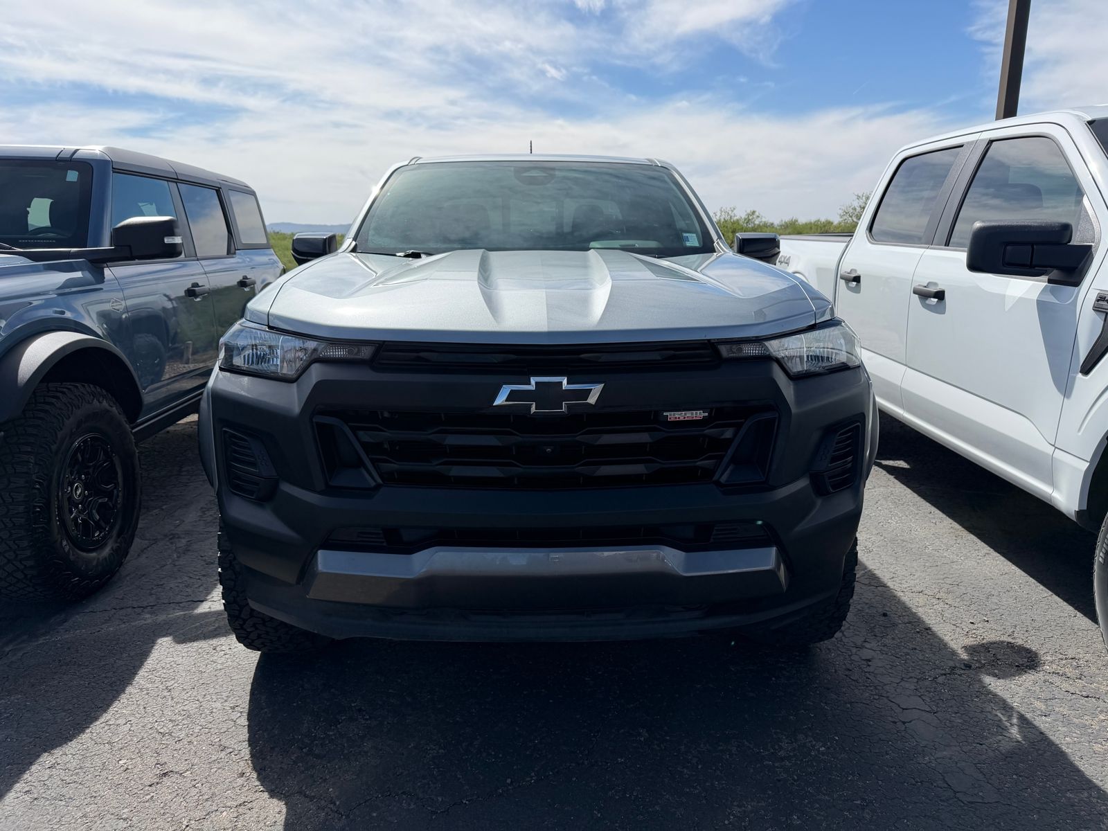 View vehicle photo 2